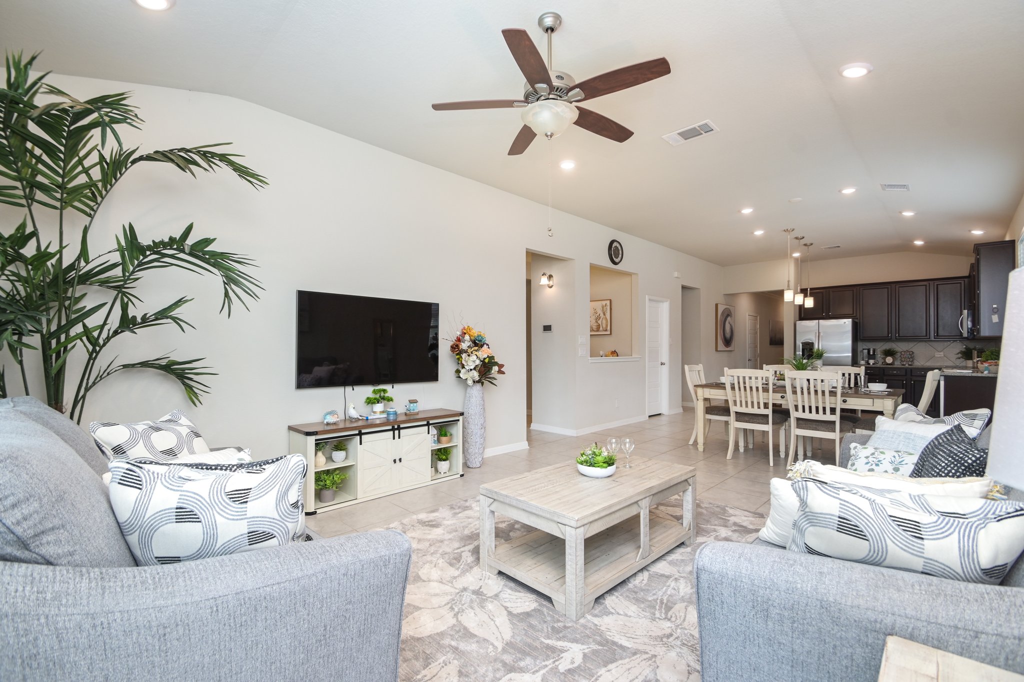 San Antonio House: 2411 Verona Way