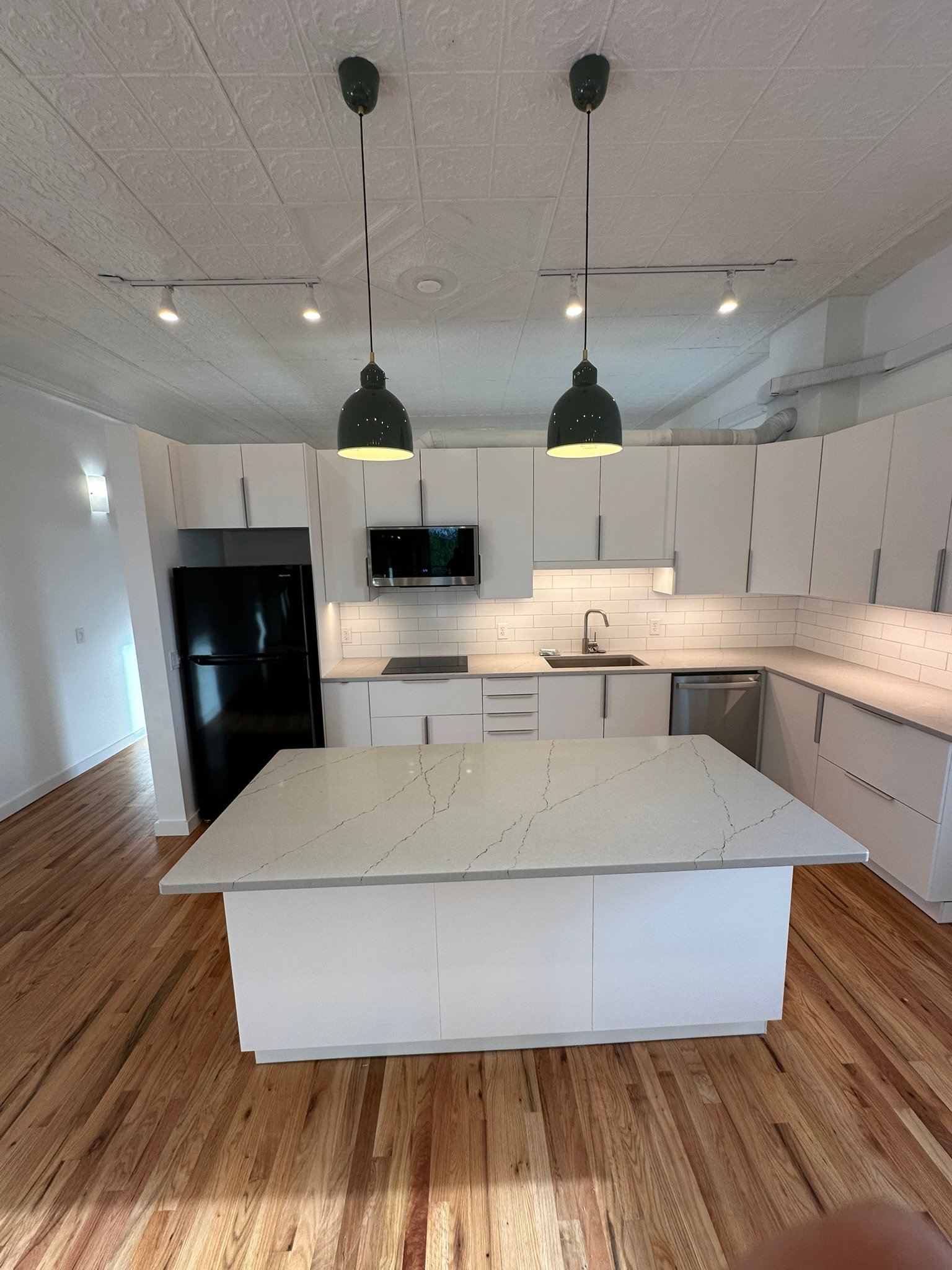 Monticello Apartment: 204 W. Washington