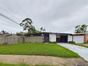 Houston House: 7609 Amelia Road