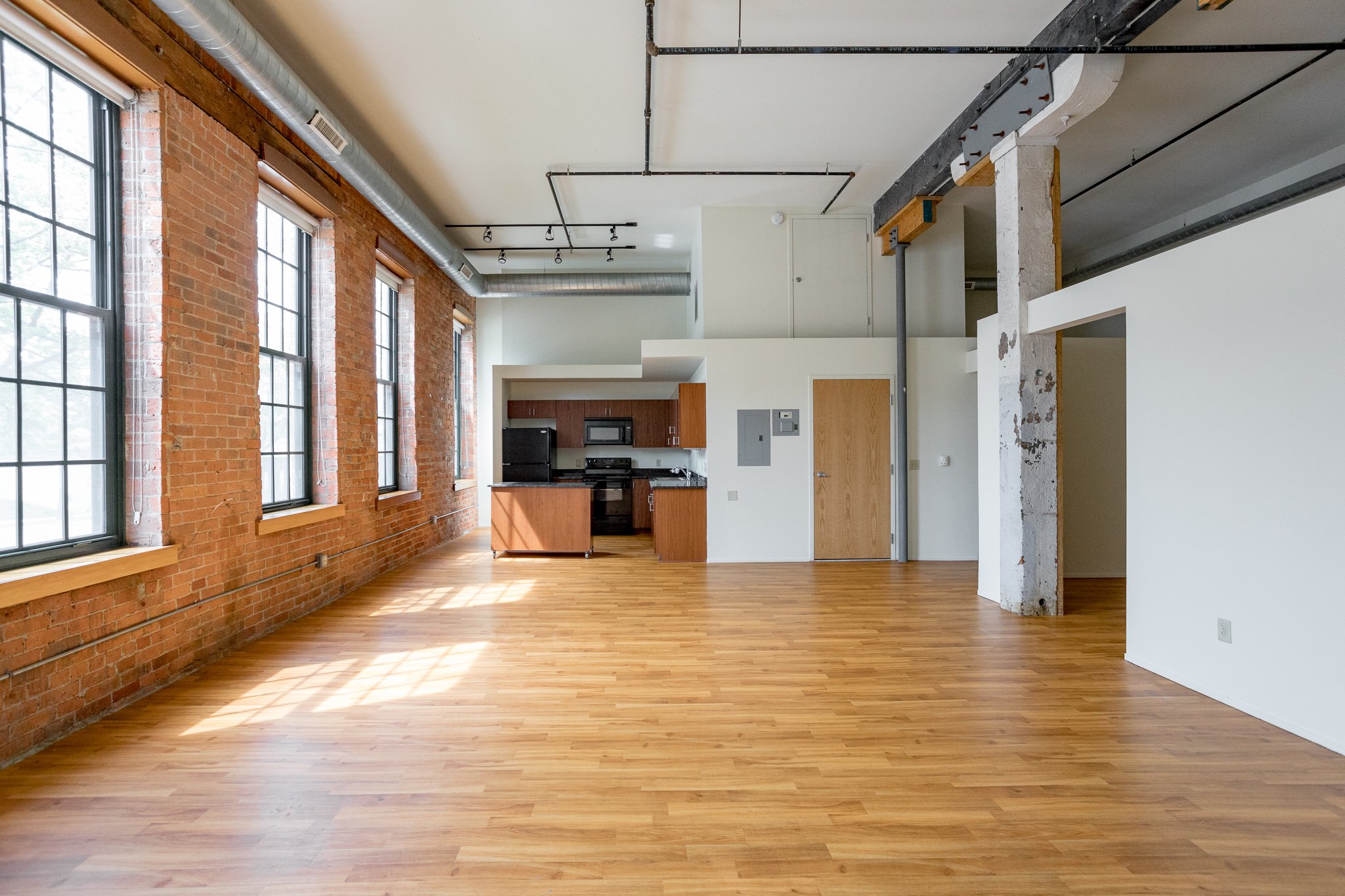 Detroit Apartment: 6200 2nd Ave