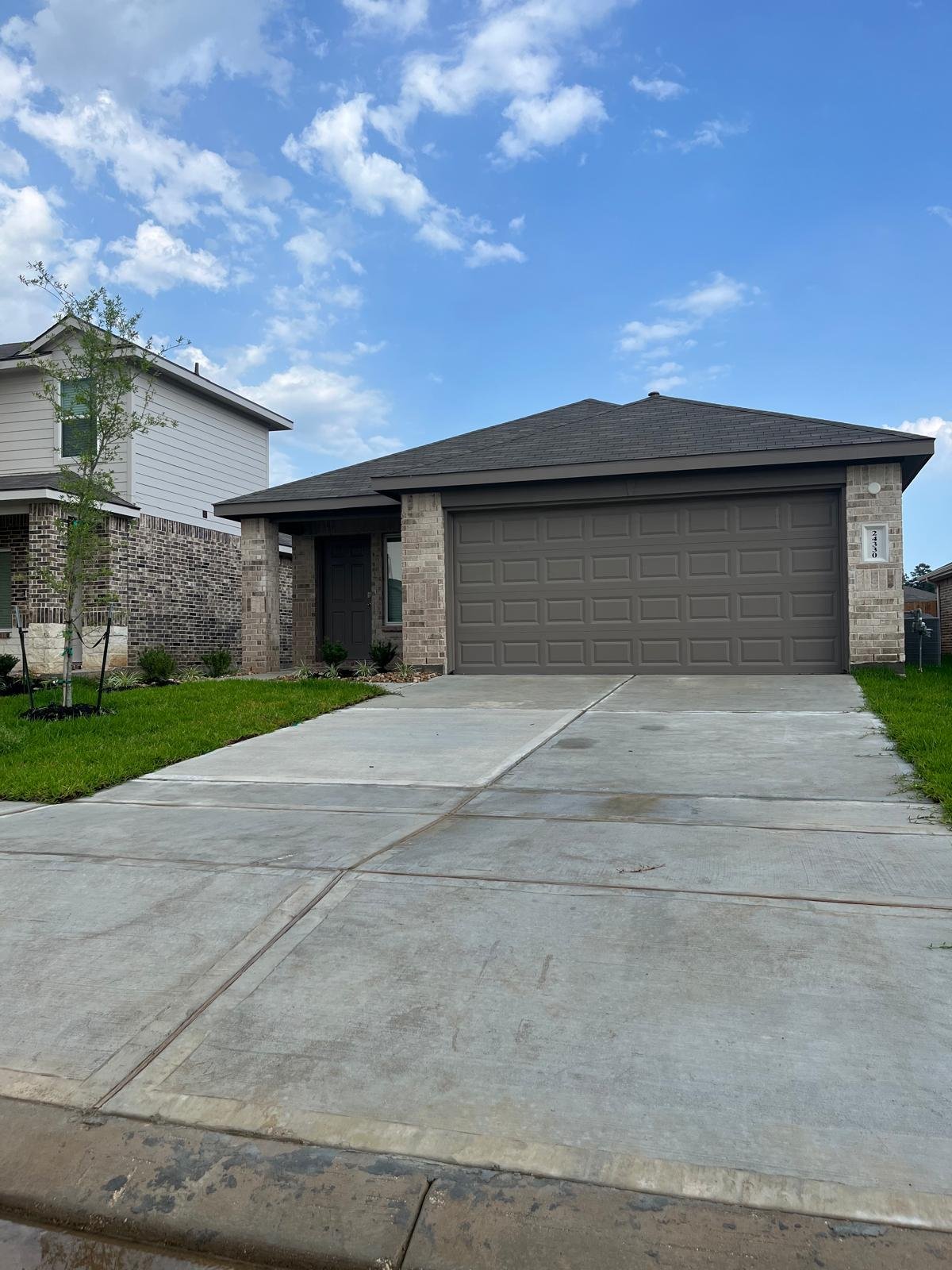 Spring House: 24330 Saddlestone Green Dr