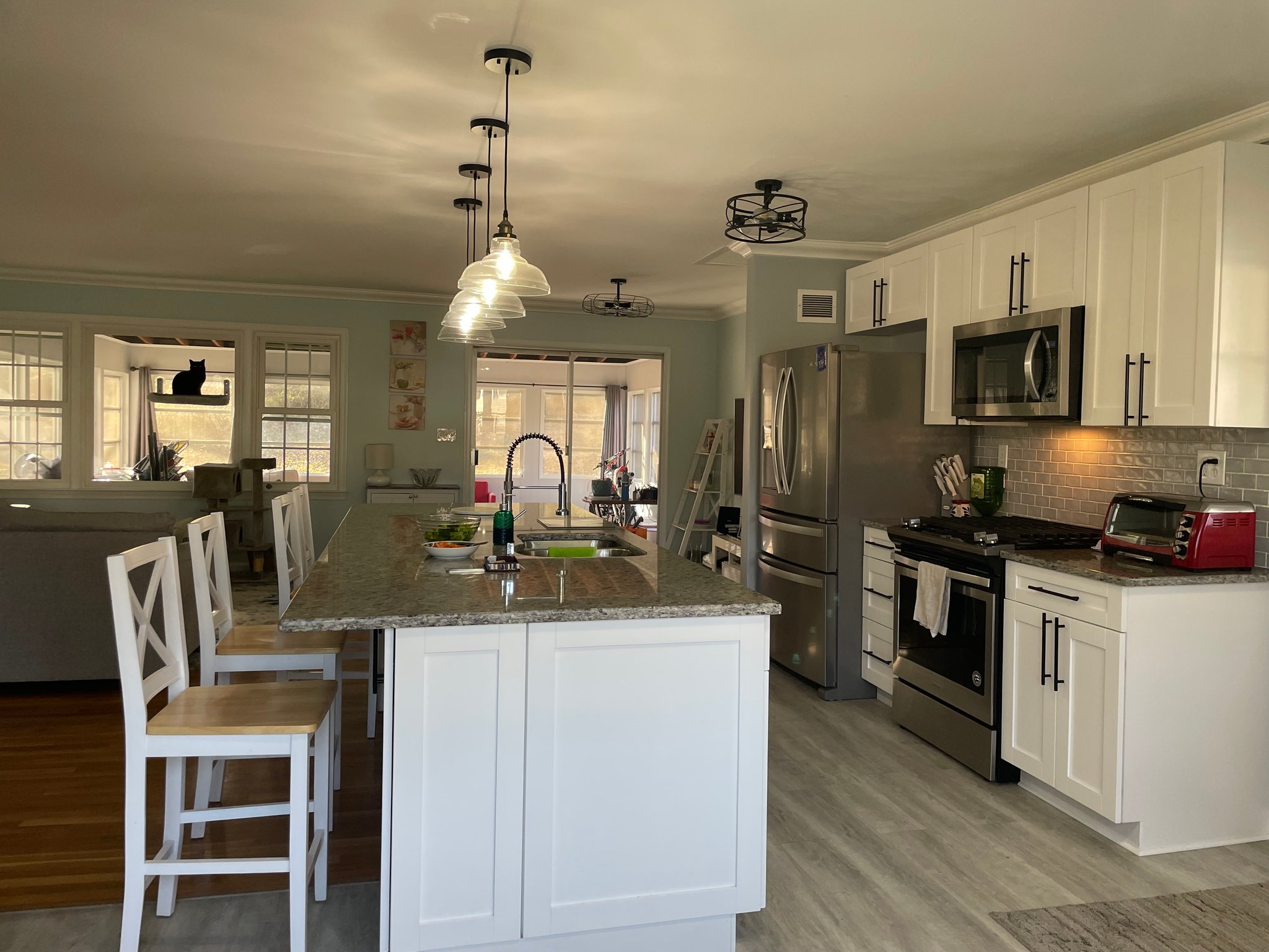 Derwood House: 17804 Park Mill Dr