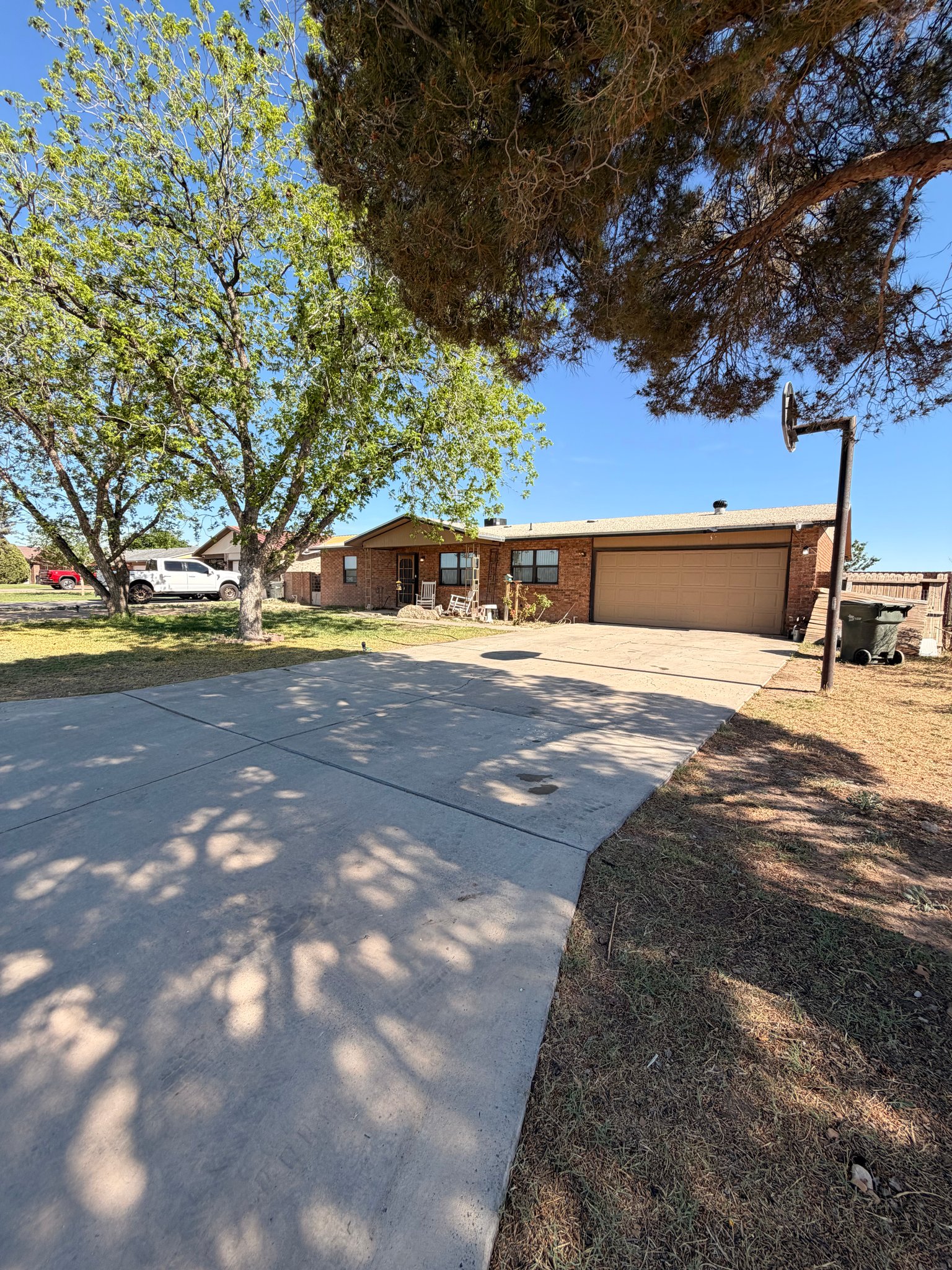Carlsbad House: 506 Southern Sky St