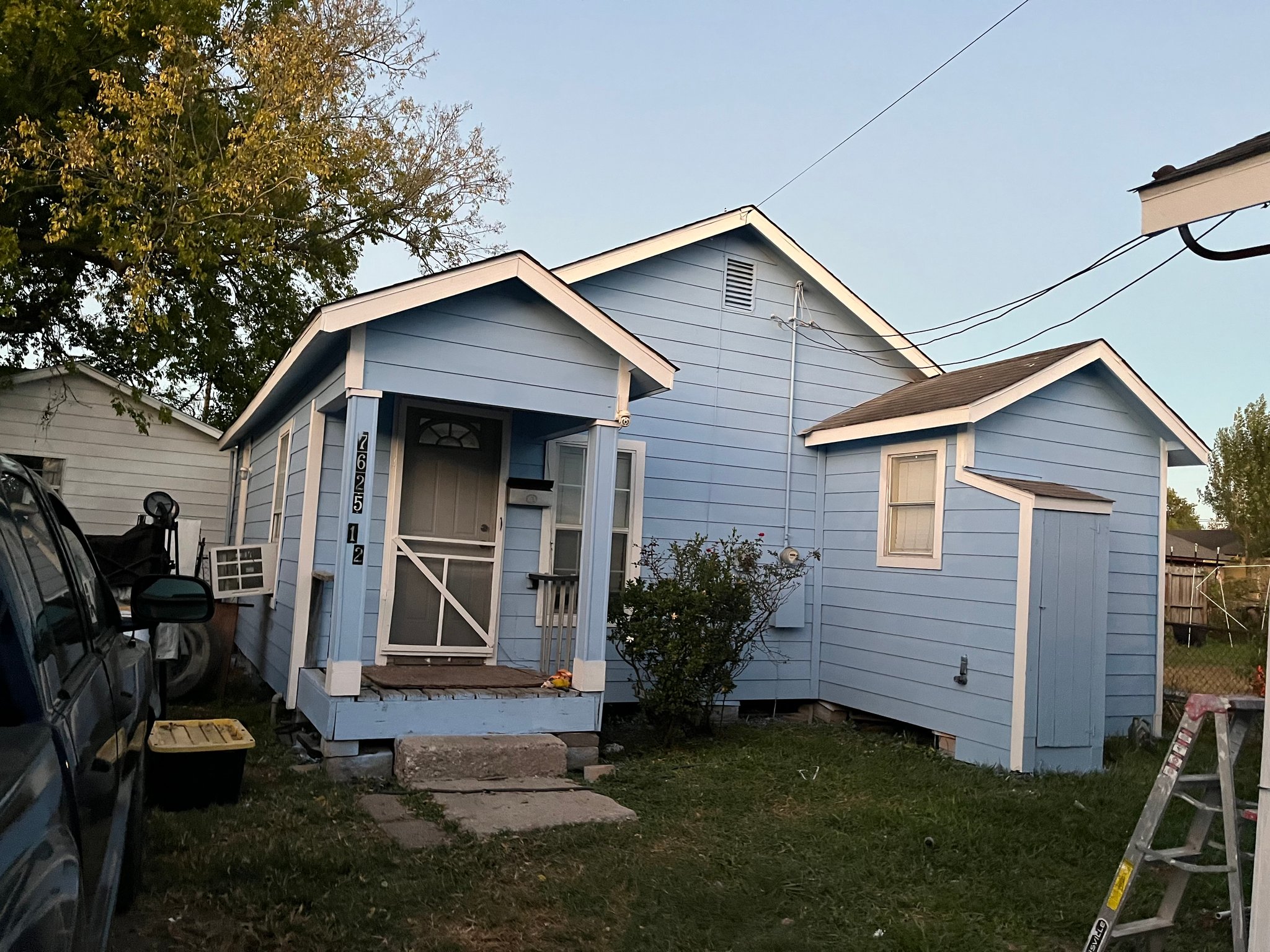 Houston House: 7625 1/2 Sherman st