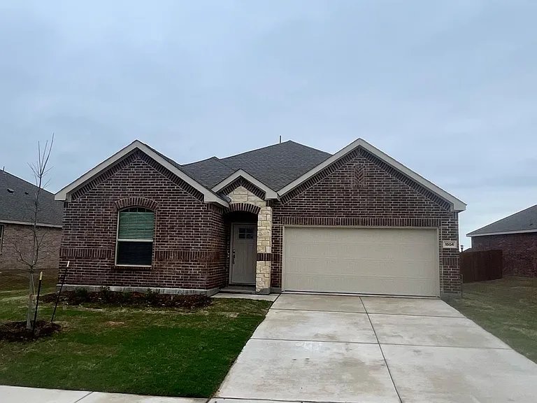 Little elm House: 1504 Van gogh