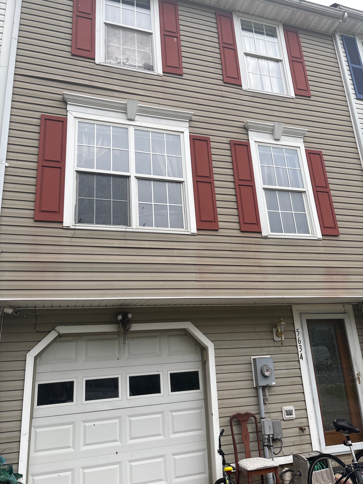 Frederick Townhome: 5634 Crestwood Court