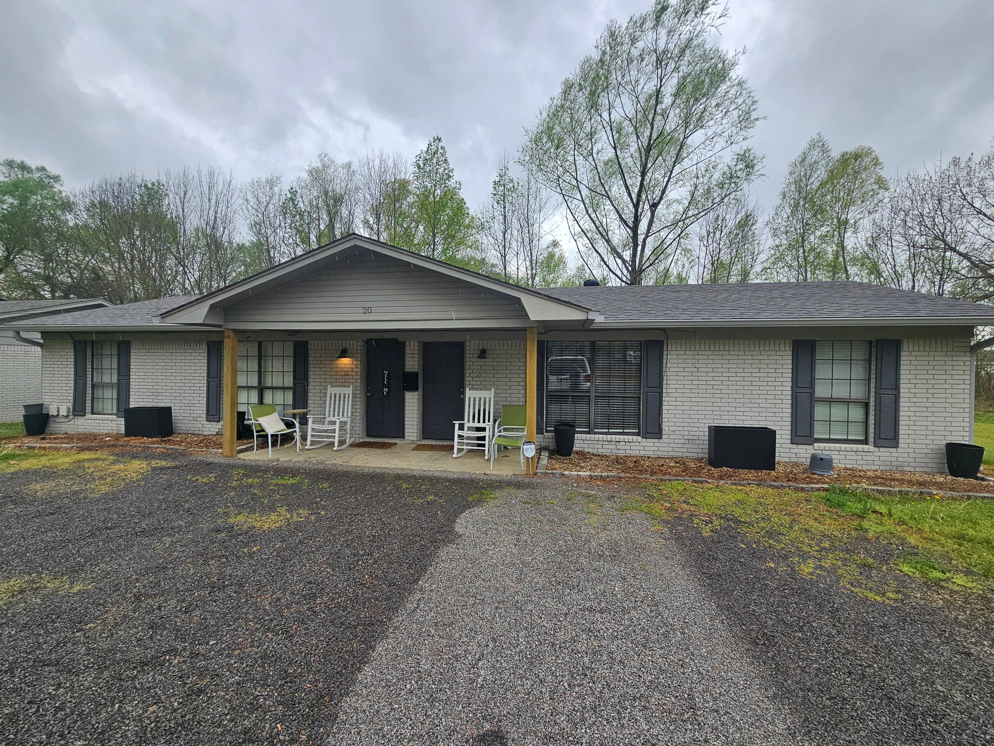 Greenbrier Multiplex: 24 Linder Rd
