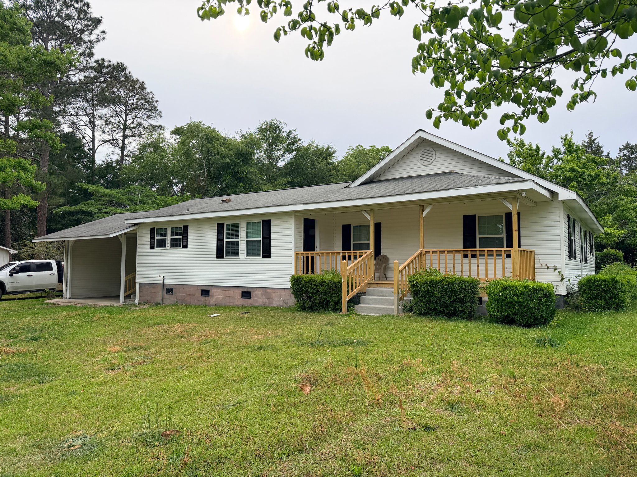 Eastman House: 204 12th Ave