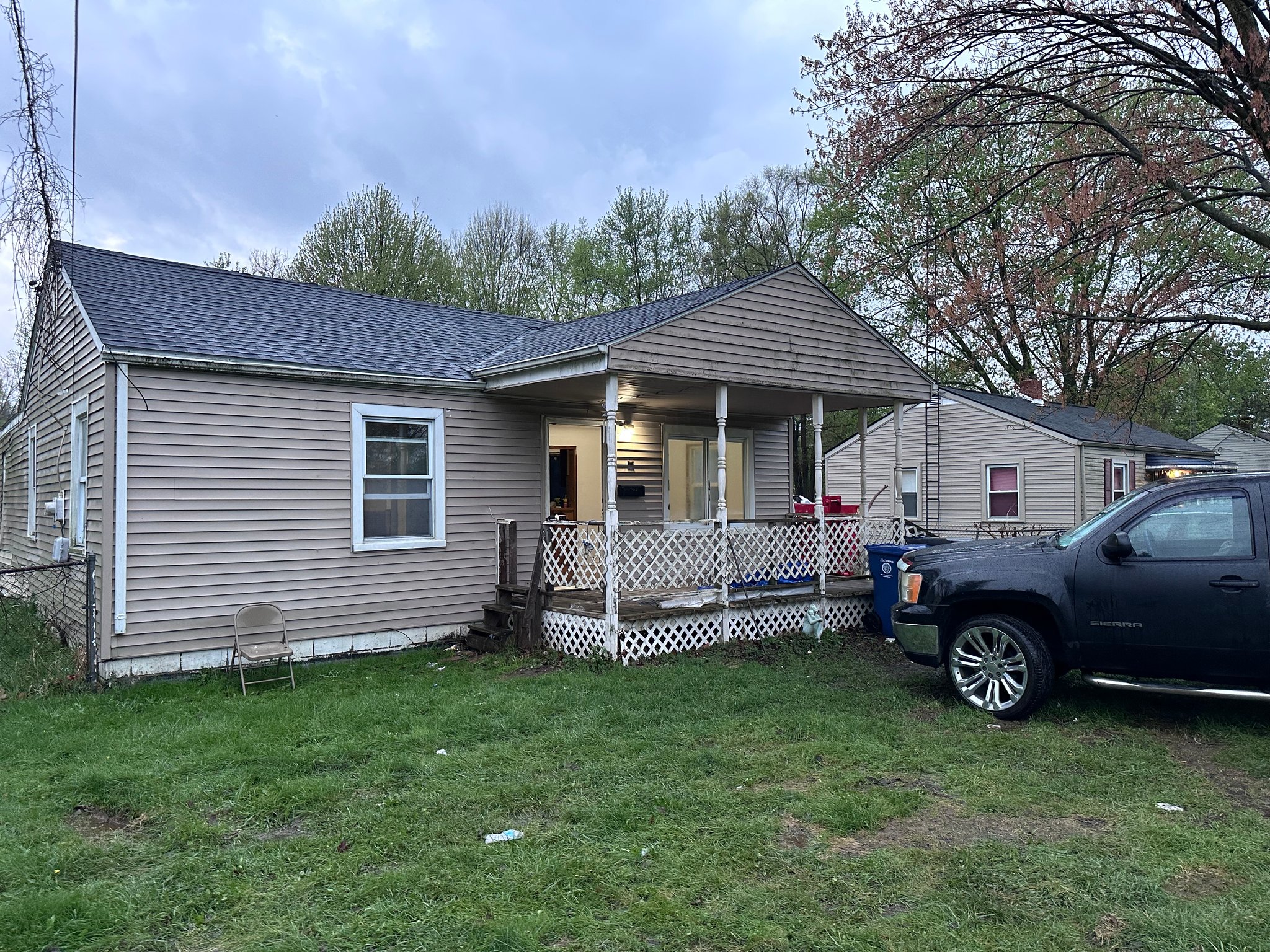 Flint House: 3514 leith st