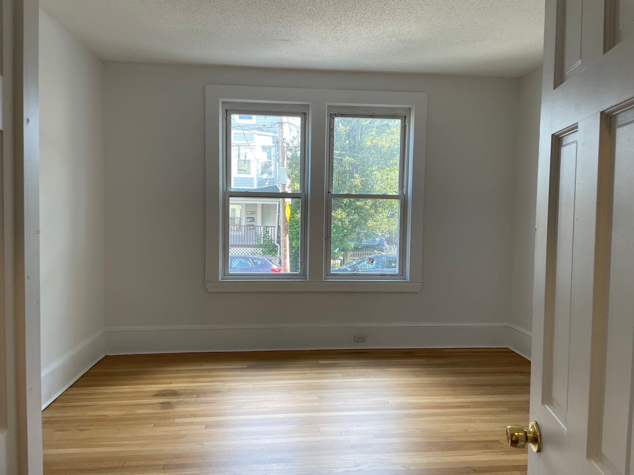 Allston Townhome: 18 Bradbury St