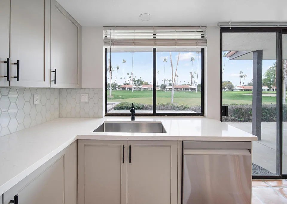 Rancho Mirage Condo: 20 San Sebastian Dr.