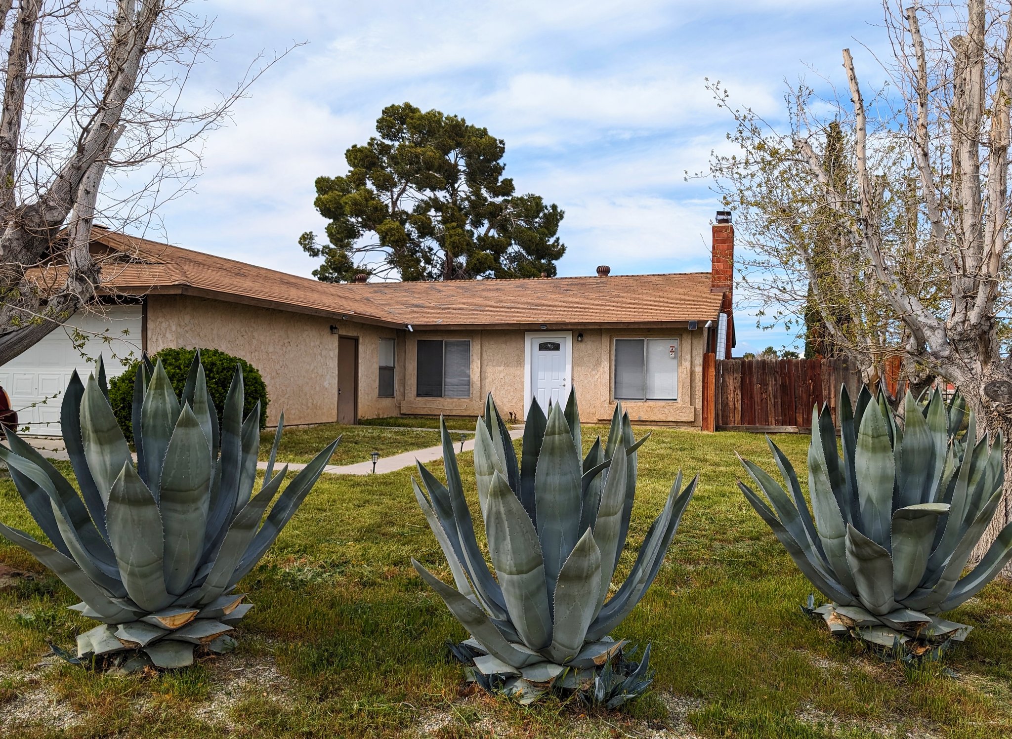 Lancaster House: 3019 Brentwood Ave