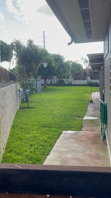 Waipahu House: 94826 Kupuohi Street