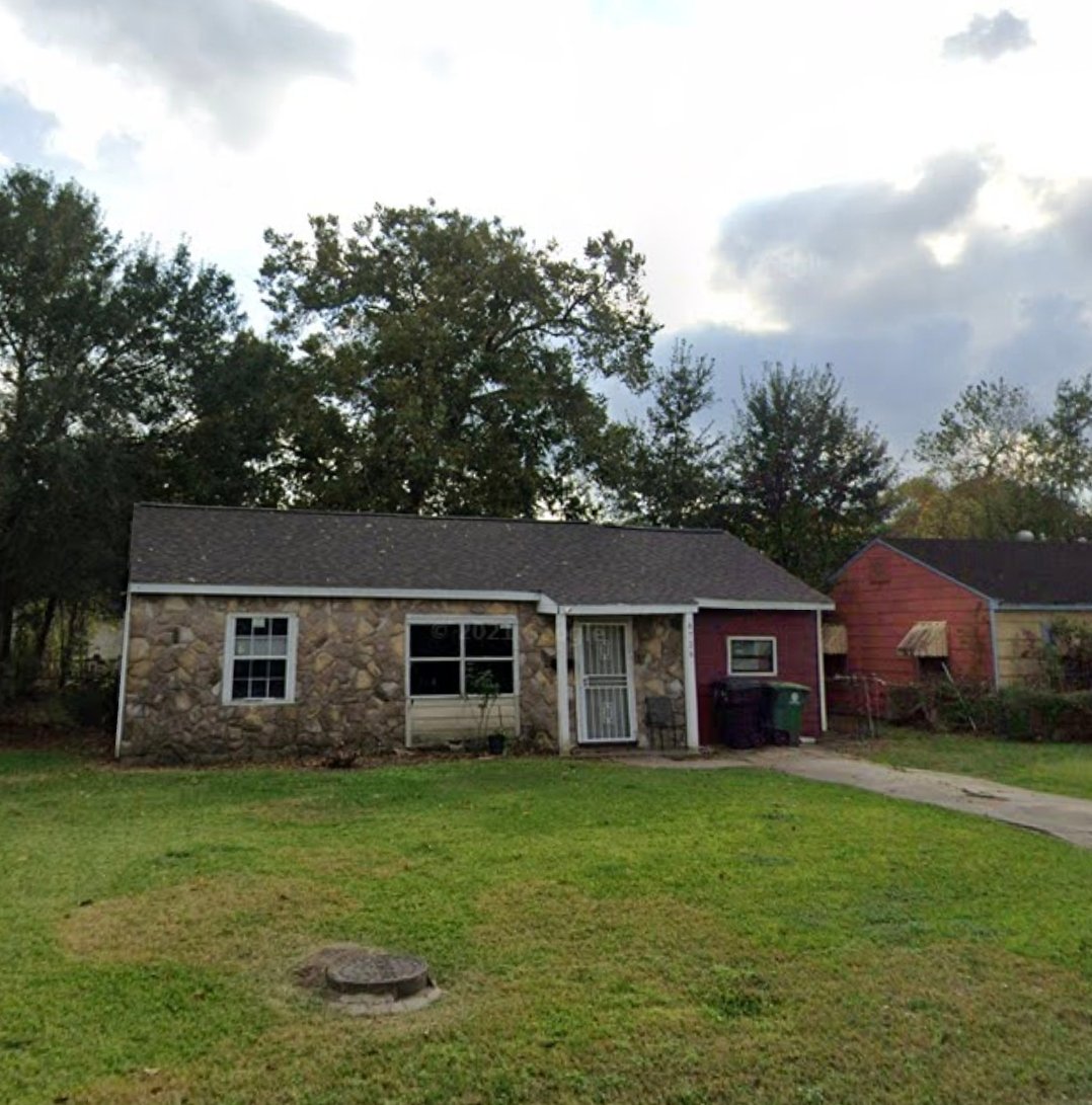 Houston House: 8726 Josie
