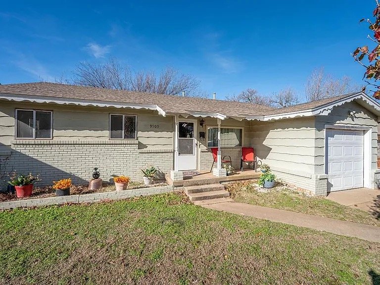 Oklahoma City House: 9909 N McKinley Ave
