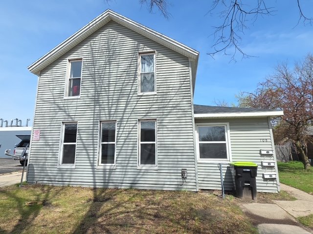 Greenville Apartment: 108 E Montcalm St