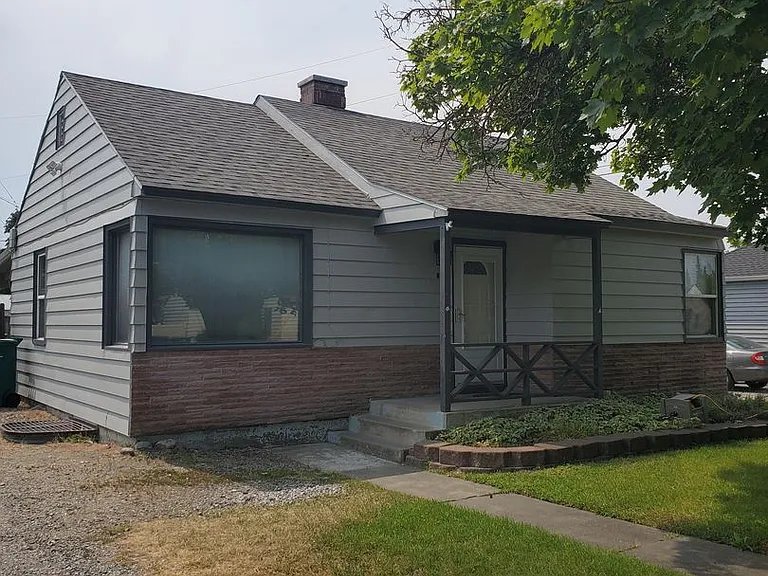 Spokane House: 224 E Graves Rd