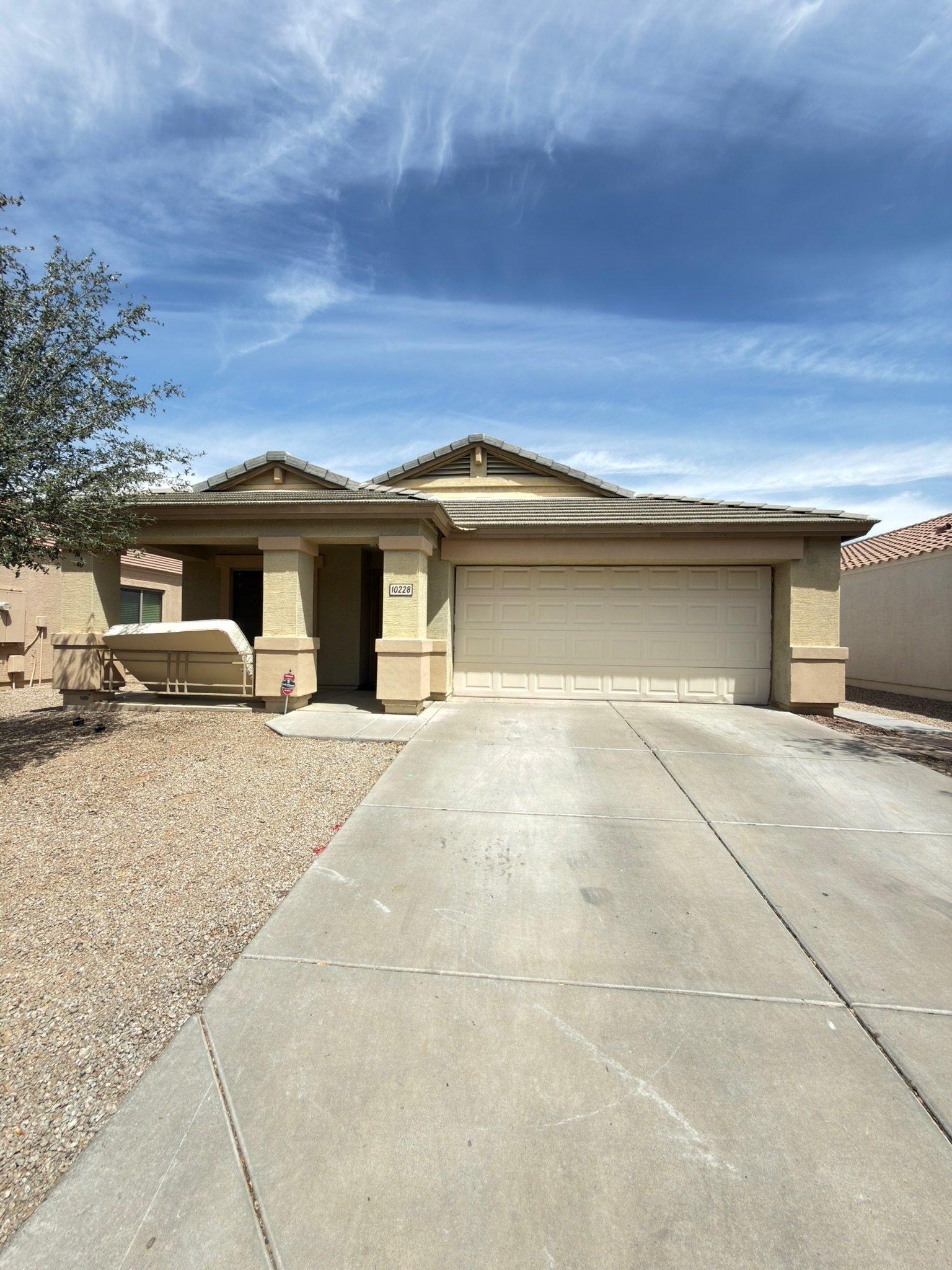 tolleson House: 10228 w gross