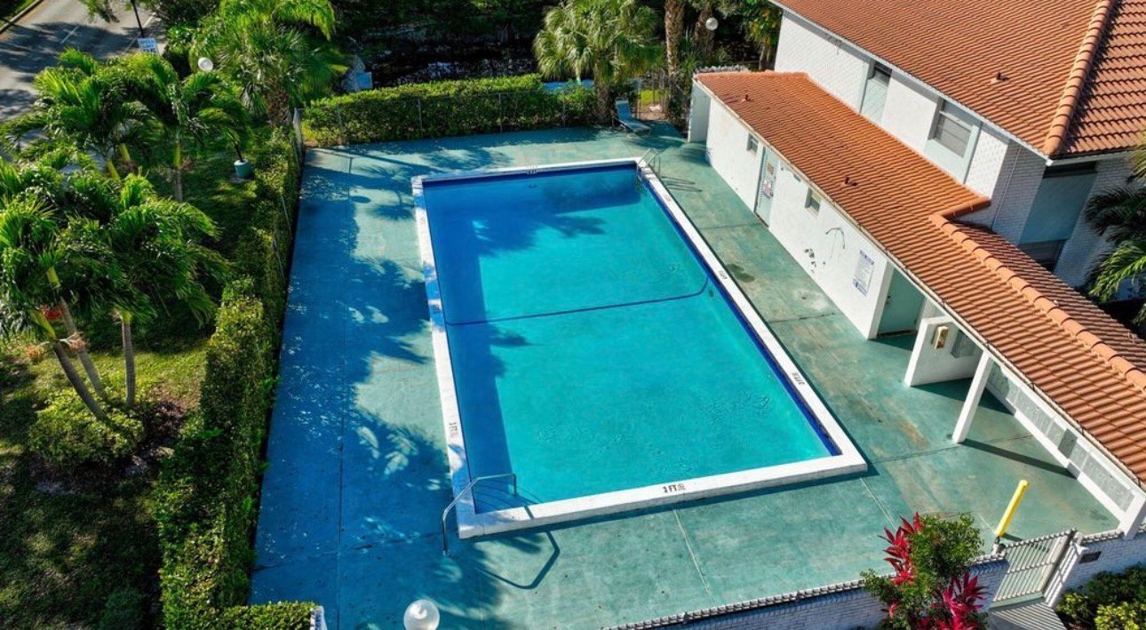 Coral Springs Condo: 2730 Forest Hills Blvd