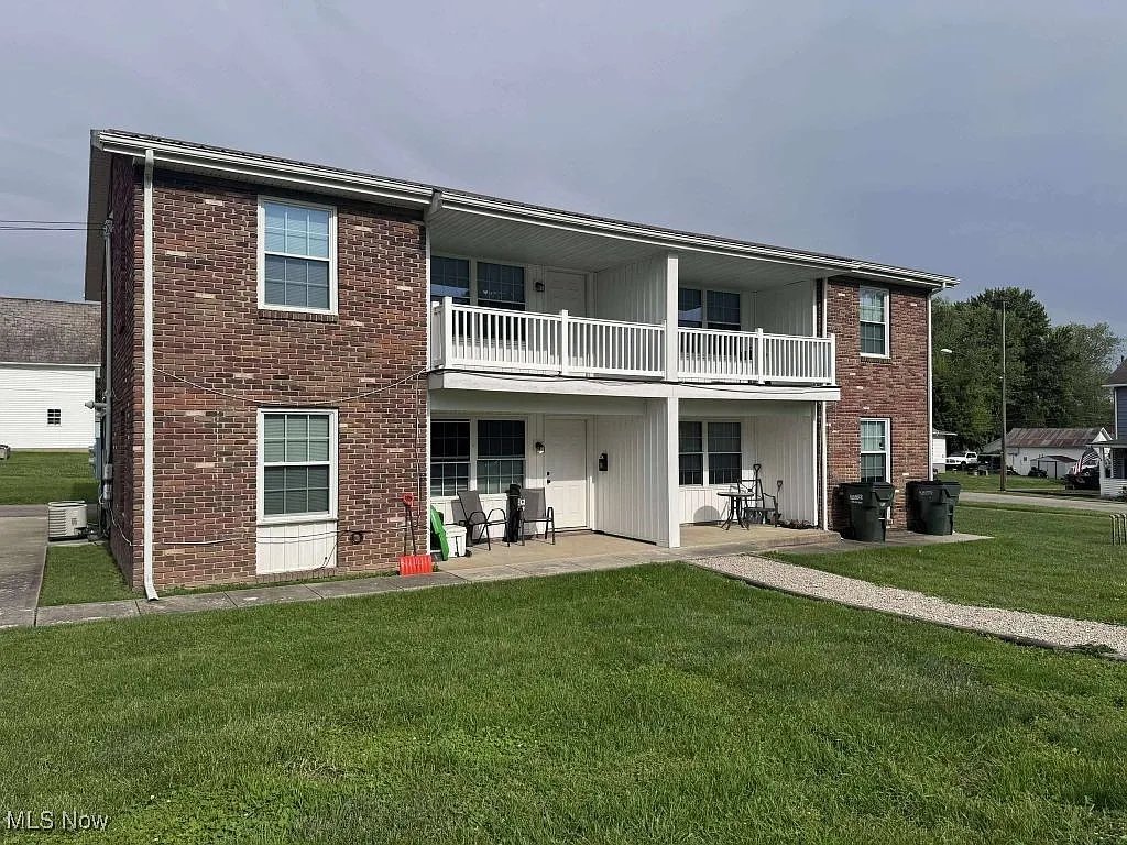 McConnelsville Apartment: 545 E McConnel Ave