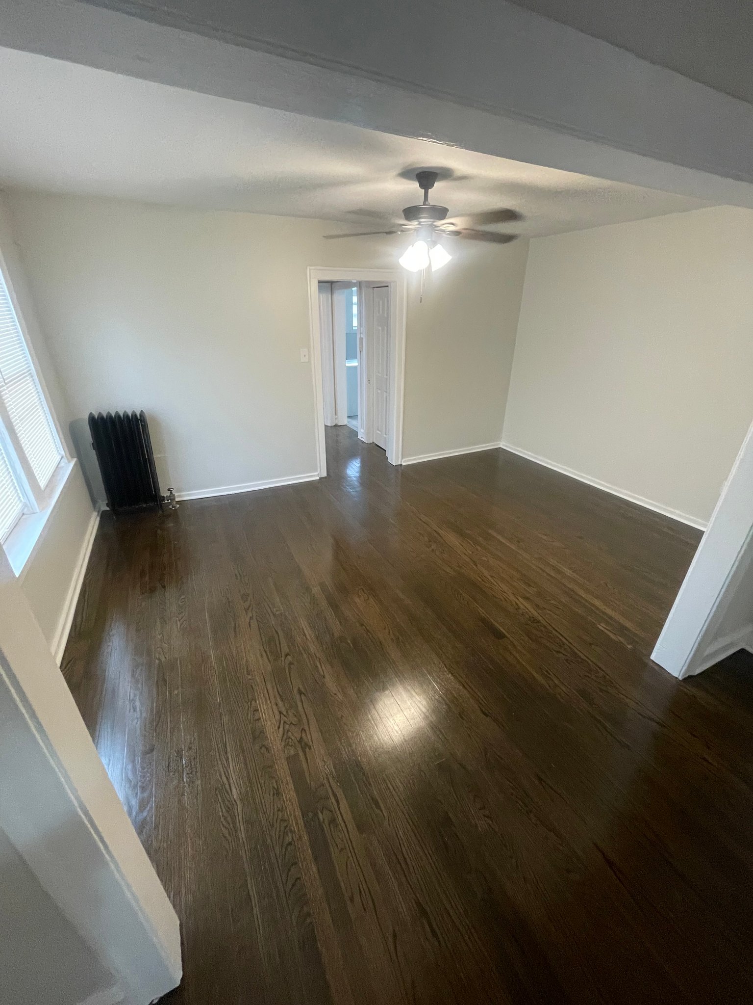 Chicago Apartment: 2419 w 60th