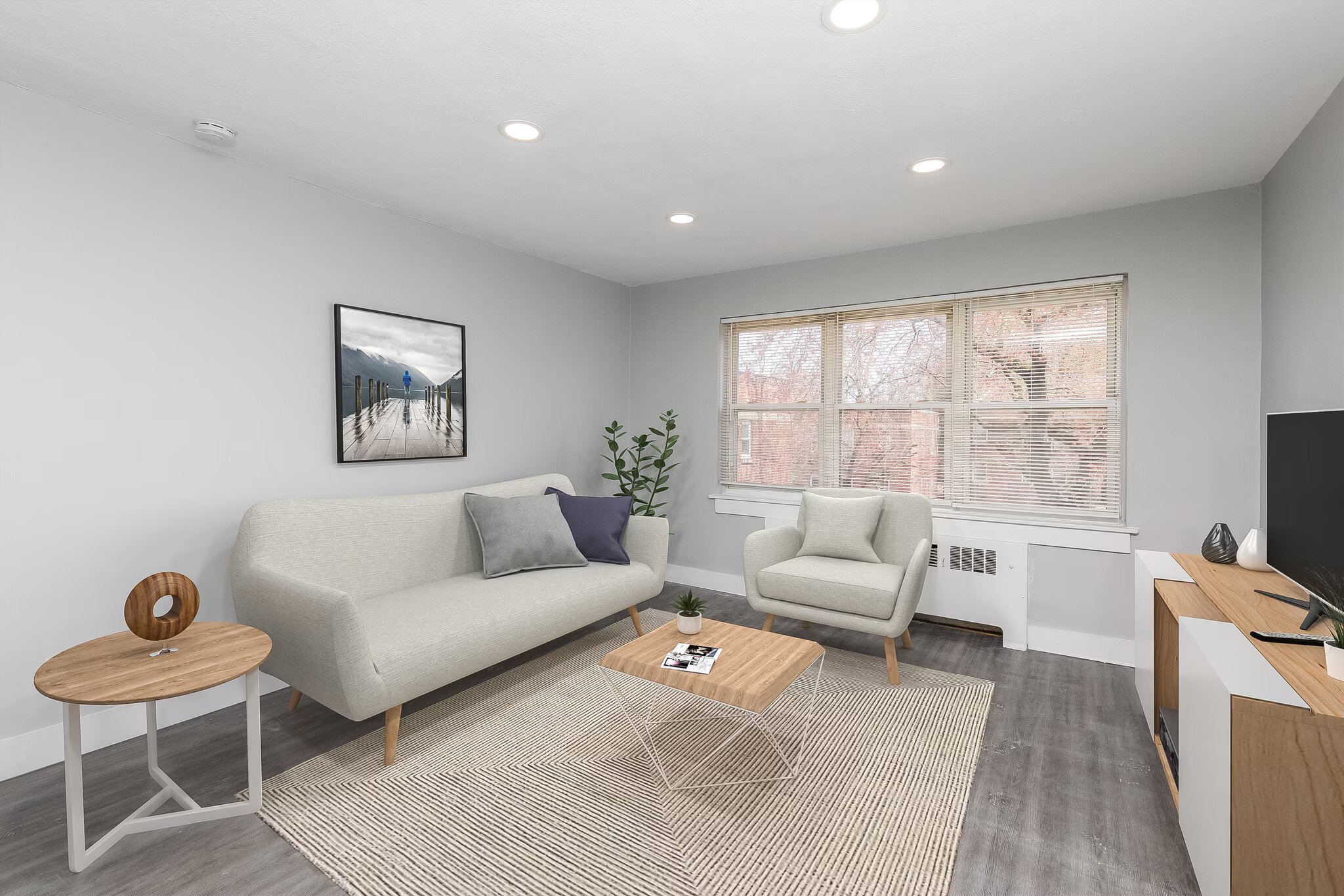 Woodbury Apartment: 433 Myrtle Ave