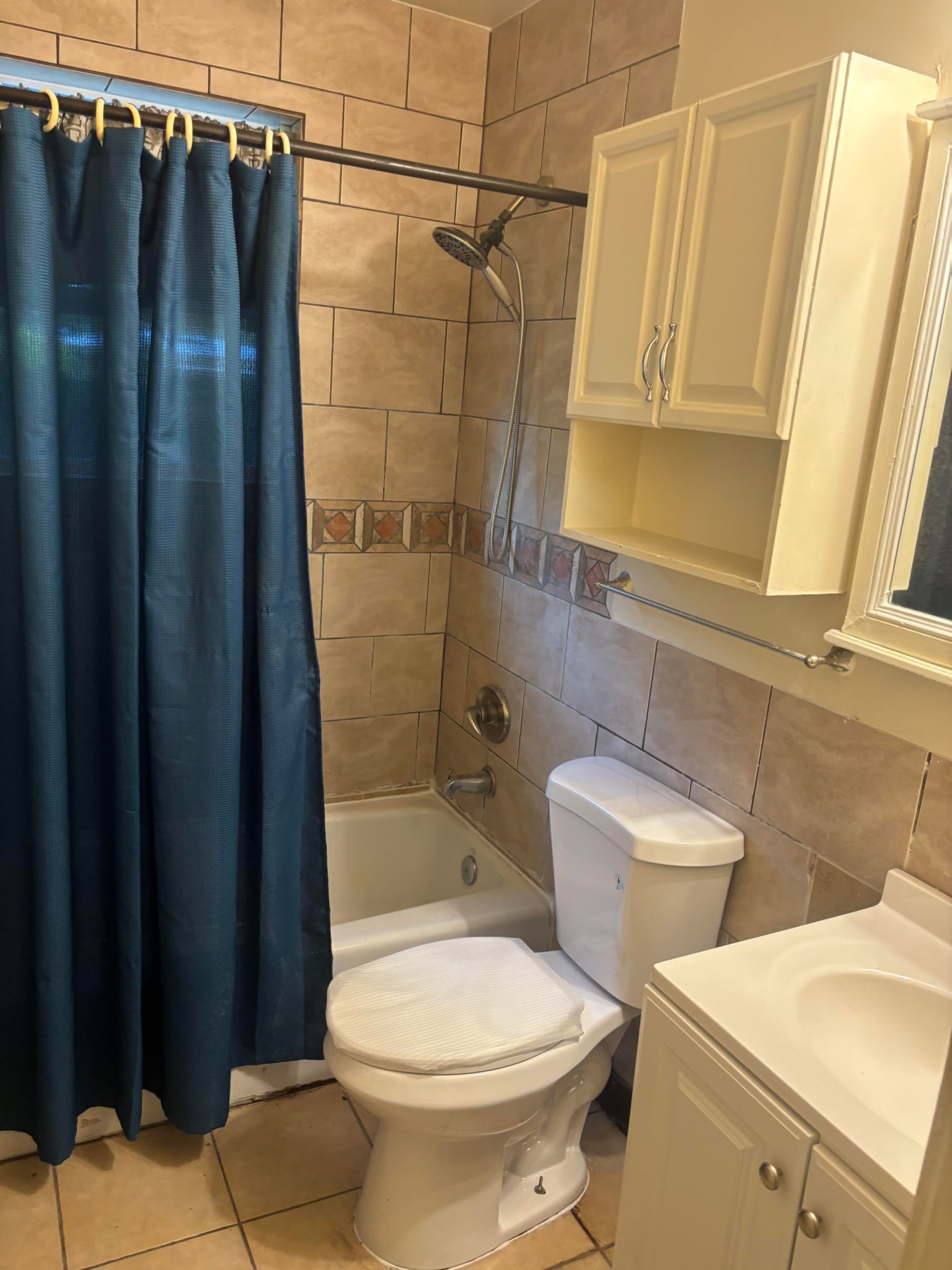 Jacksonville House: 3350 Sheridan Rd