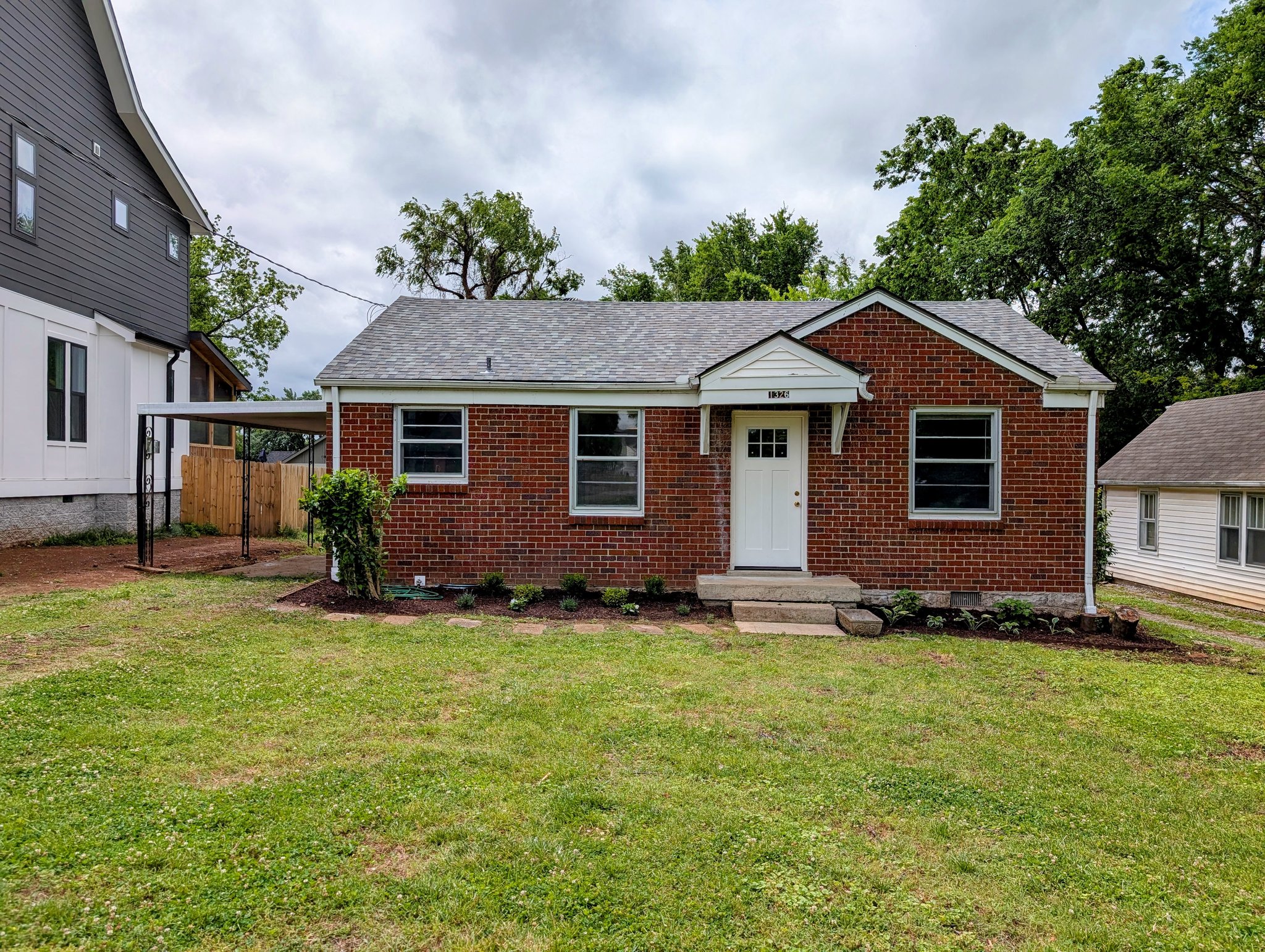 Nashville House: 1326 McAlpine Ave