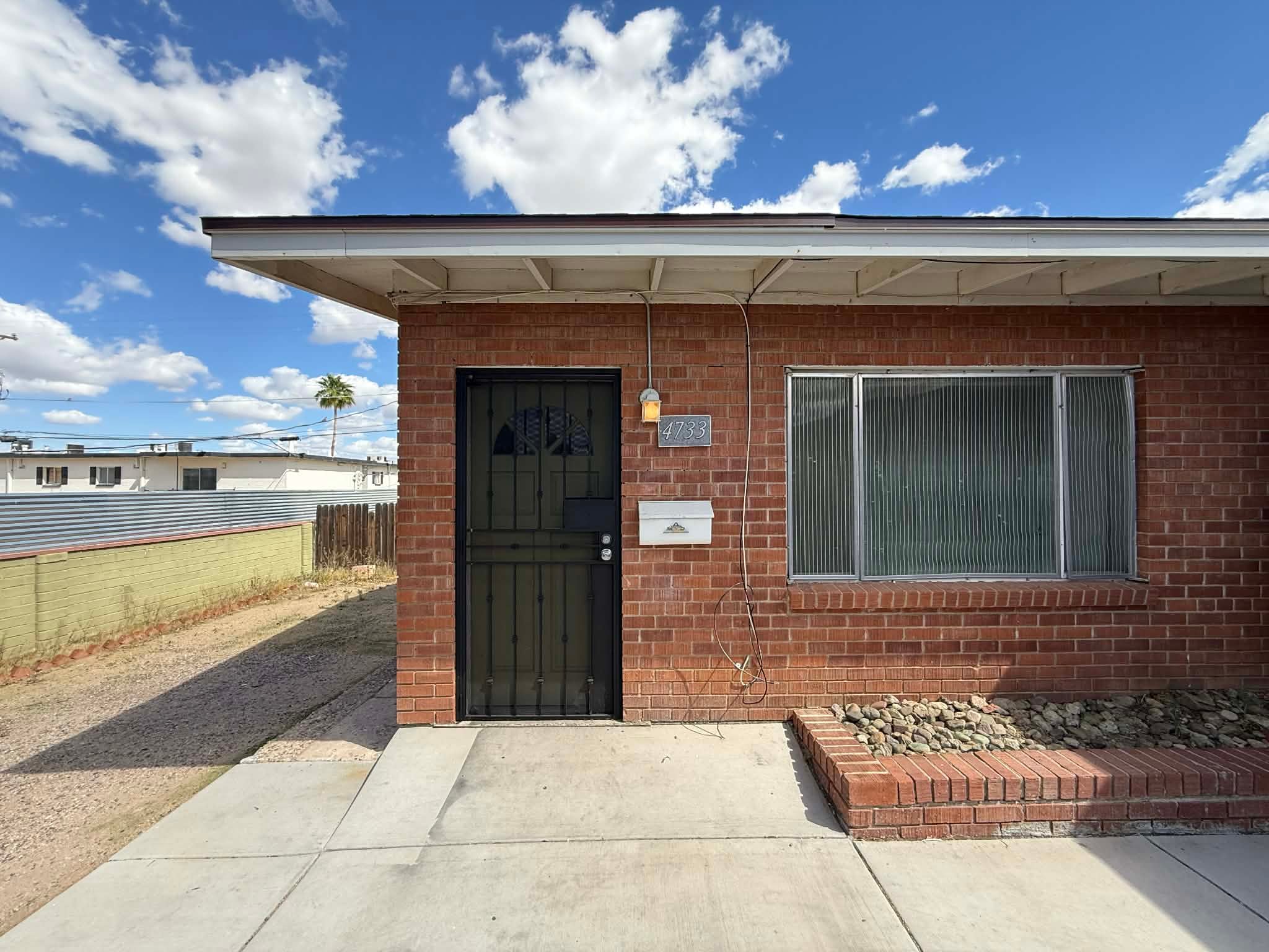 Tucson Townhome: 4733 East 2nd Street