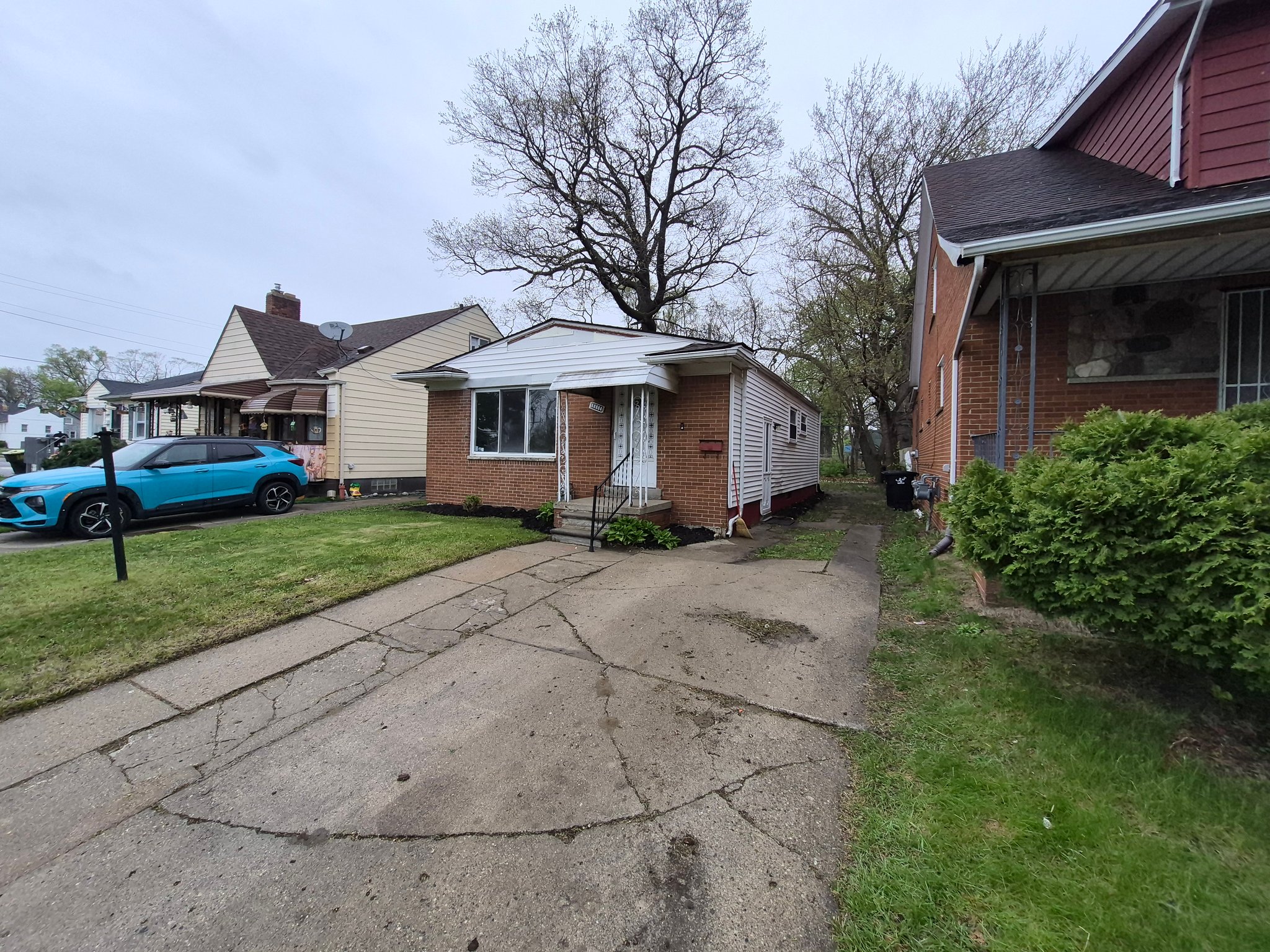 Detroit House: 18884 Bloom St