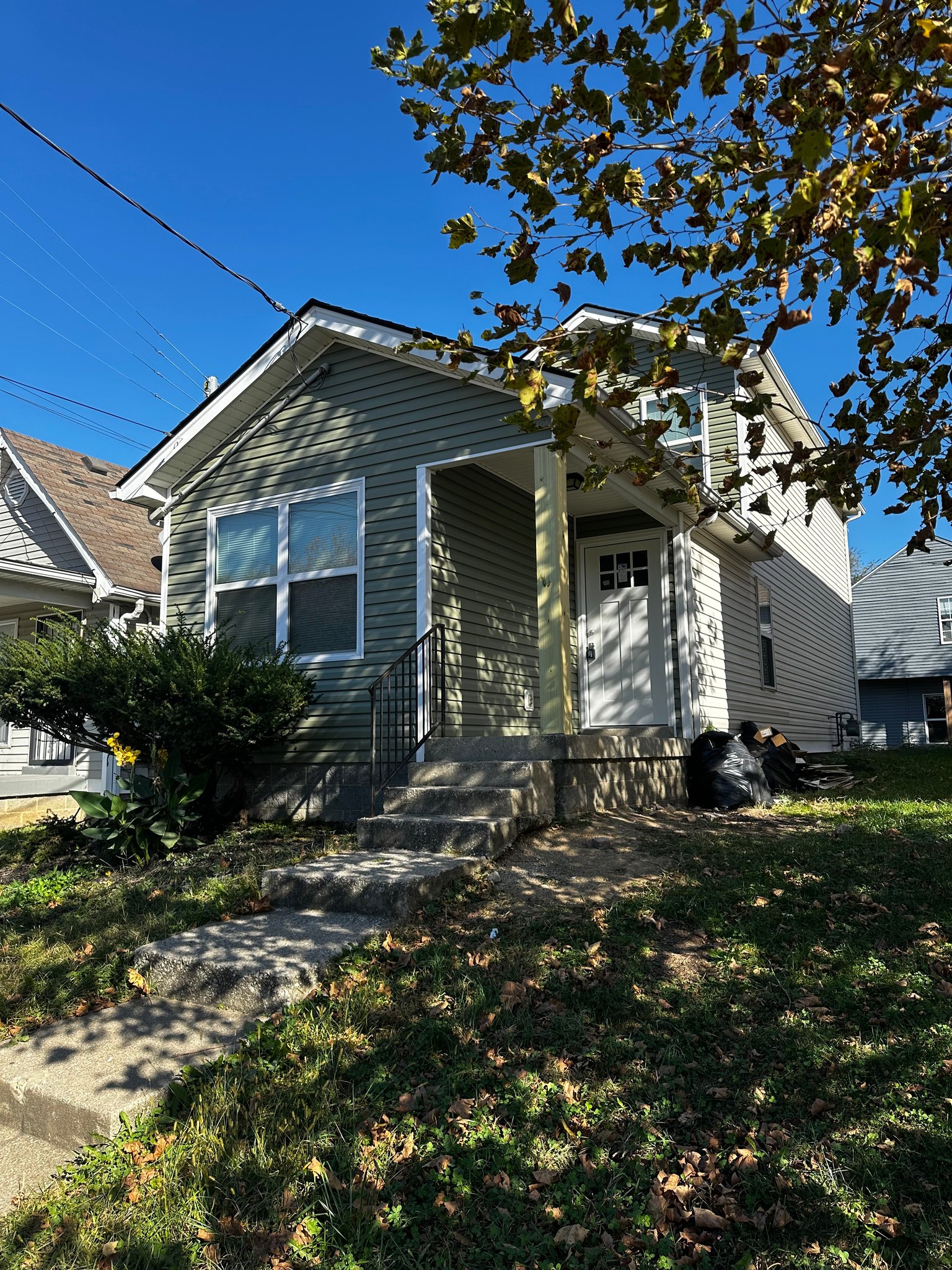 Louisville House: 937 S Clay St