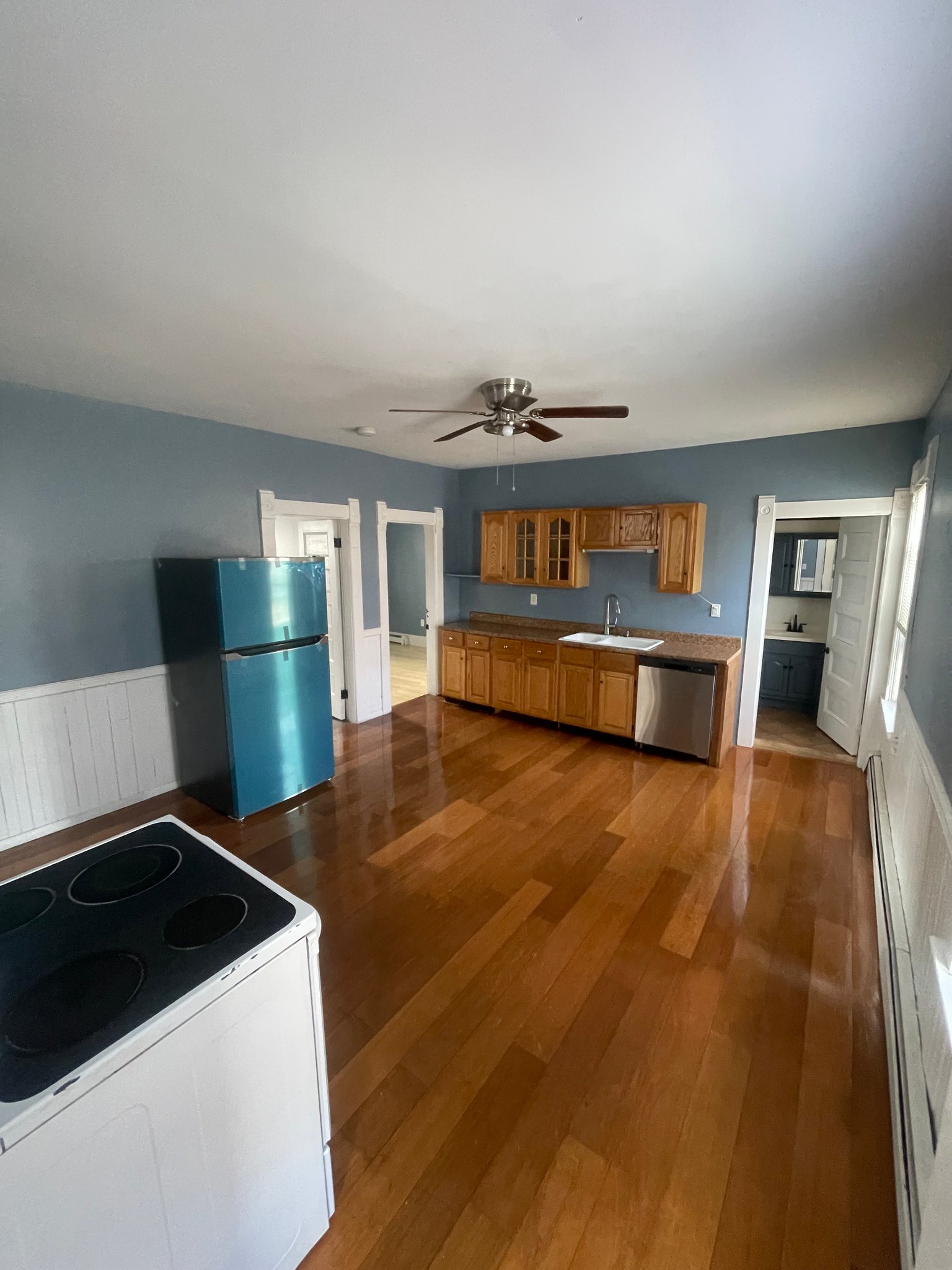 Gardner Multiplex: 183 Connors St Apt 1