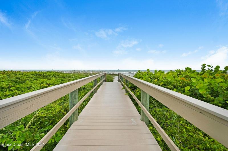Cocoa Beach Condo: 3150 N Atlantic Ave