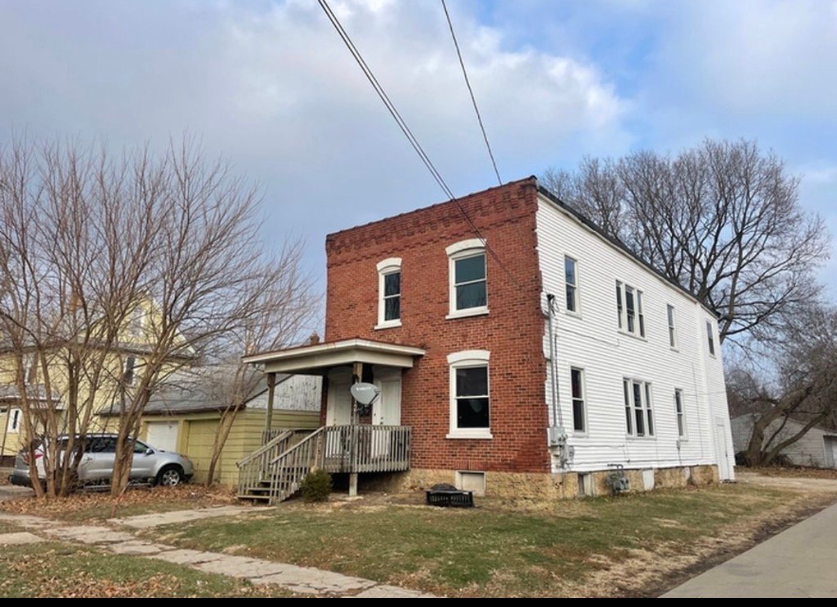 Rockford Multiplex: 1612 10th St