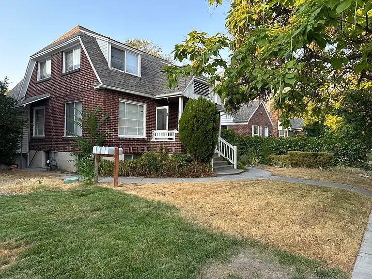 Provo Single Room: 355 E 500 N