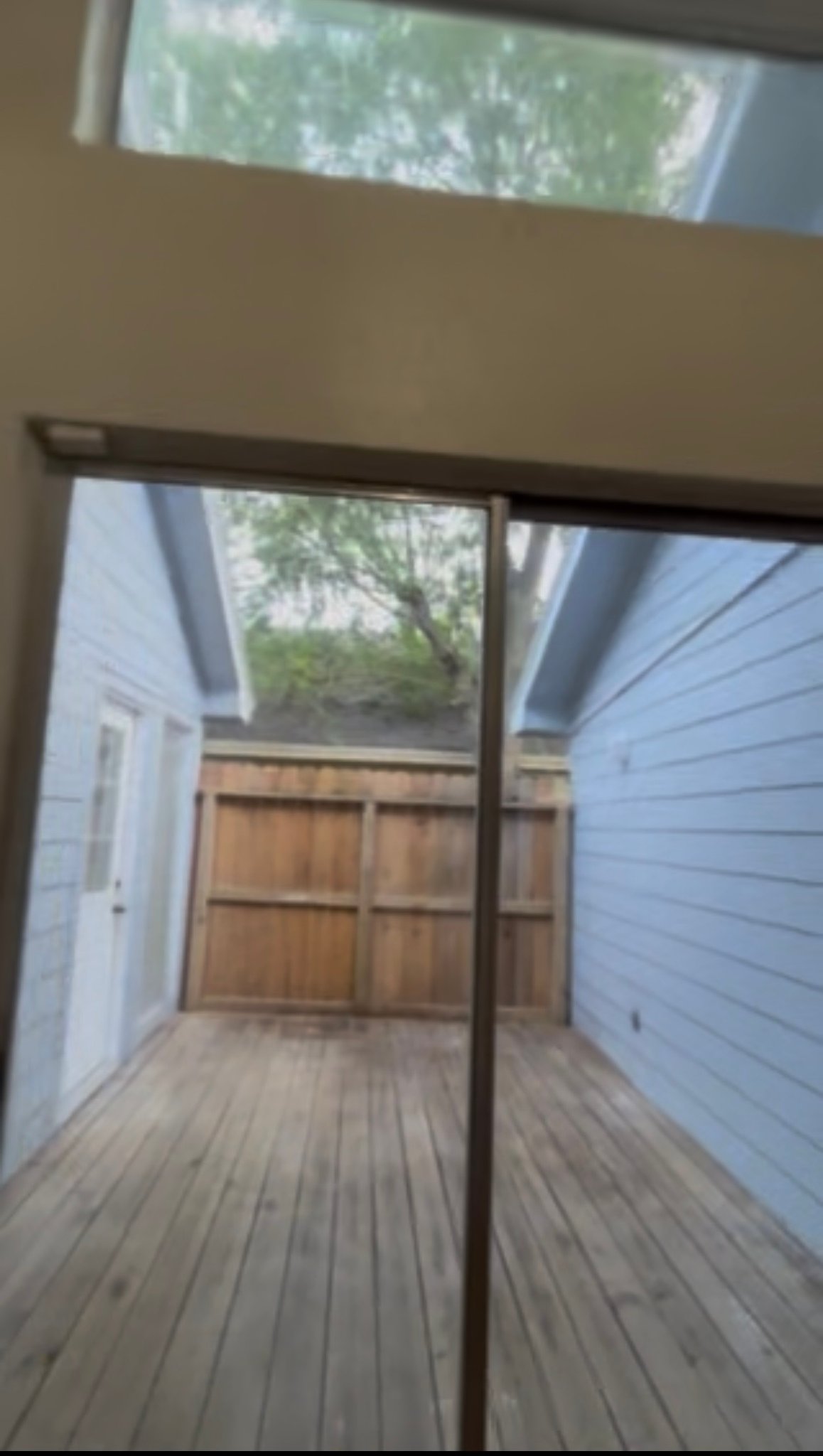 Houston House: 1710 Blindlake Dr