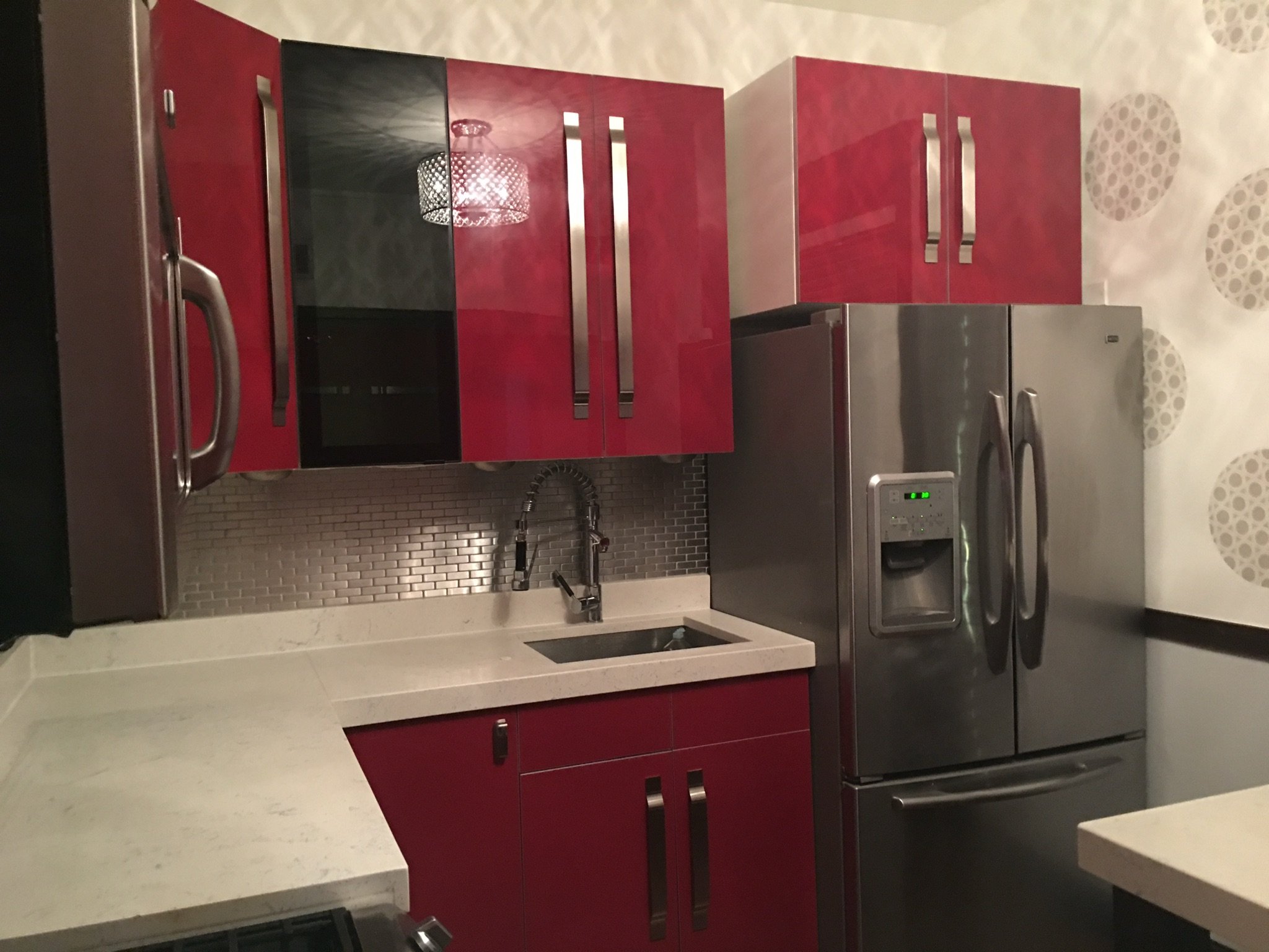 Chicago Apartment: 1947 W Grace