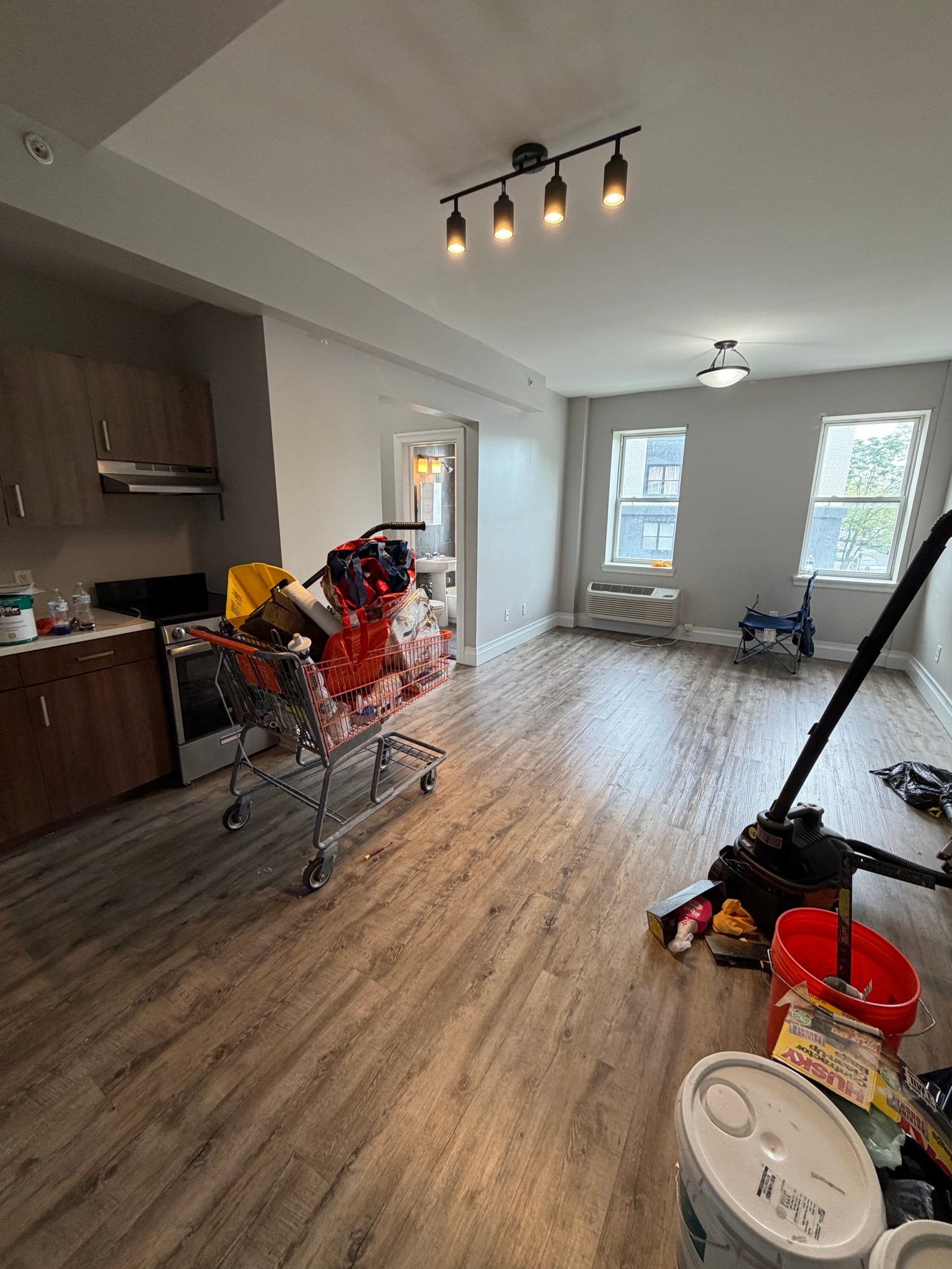 East Orange Apartment: 106 N Grove St