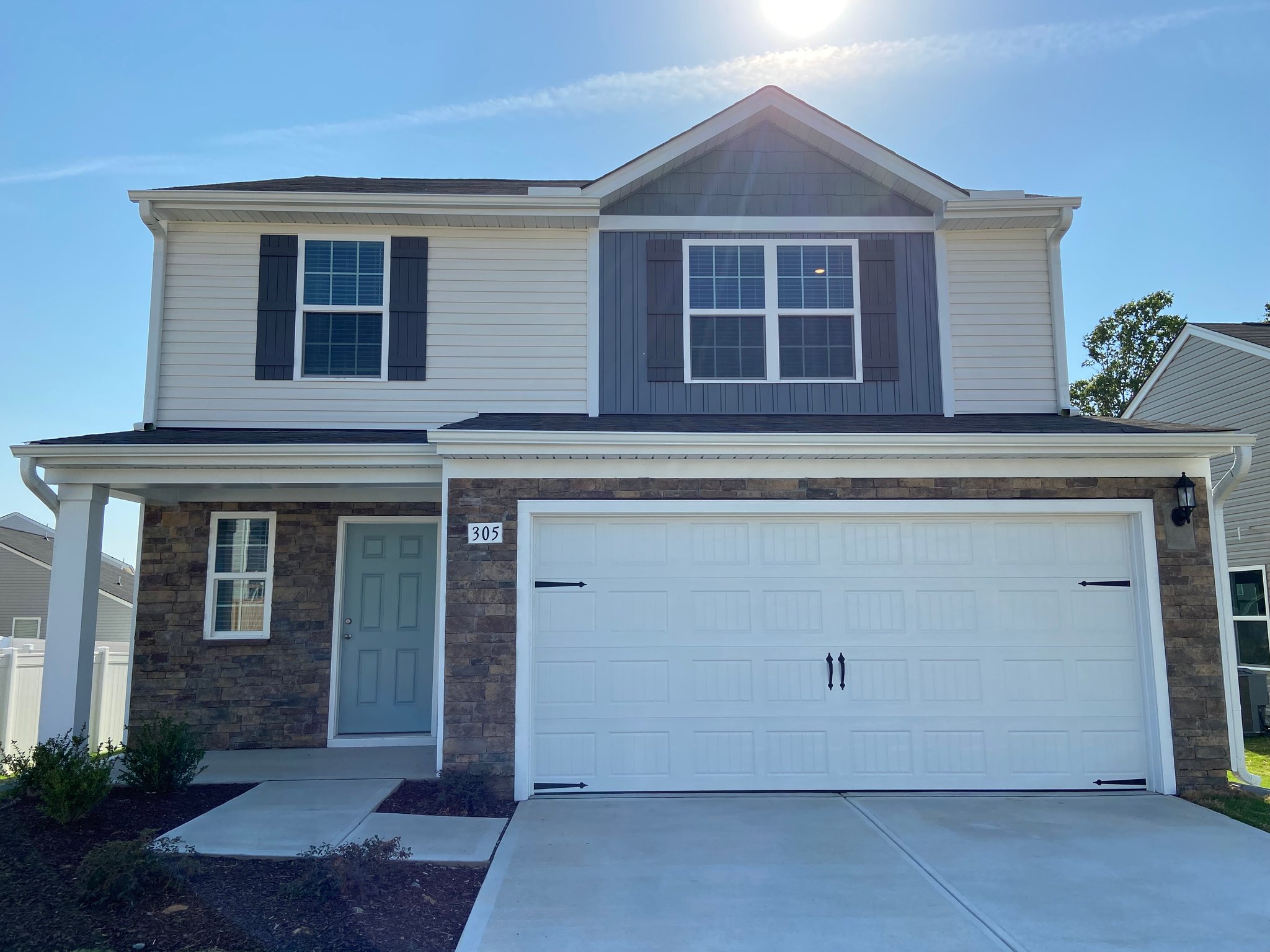 Zebulon House: 305 Turning Lake Dr