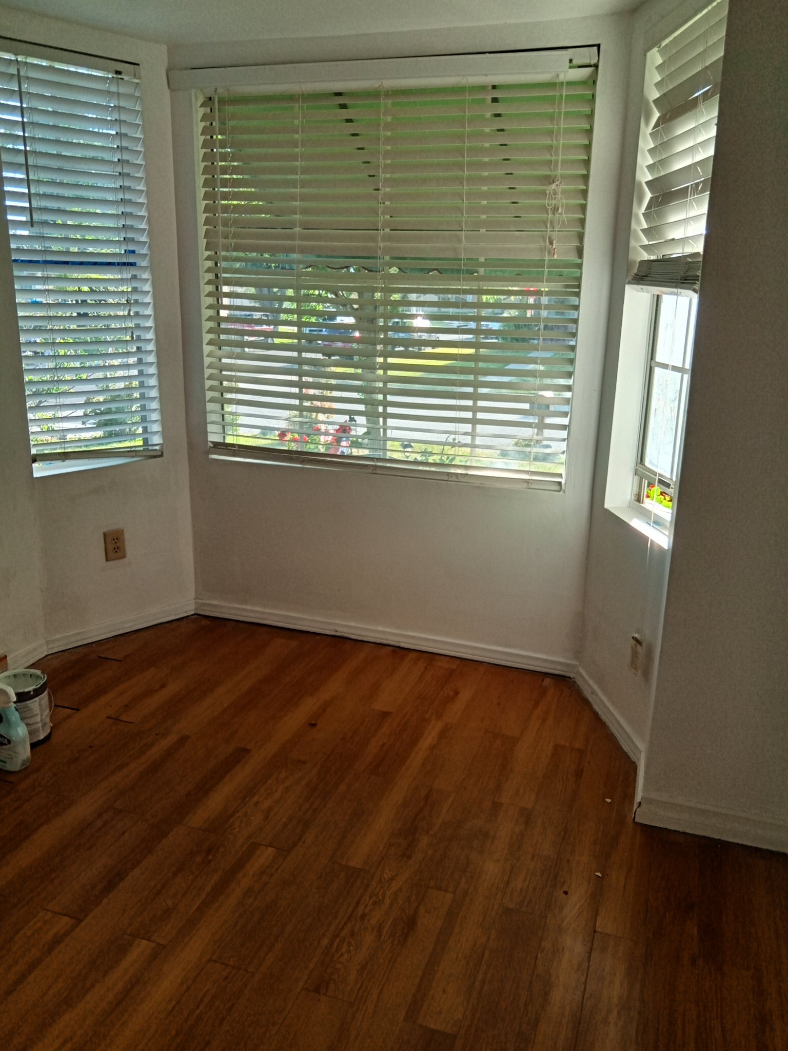 Glendora Apartment: 138 N Marcile Ave