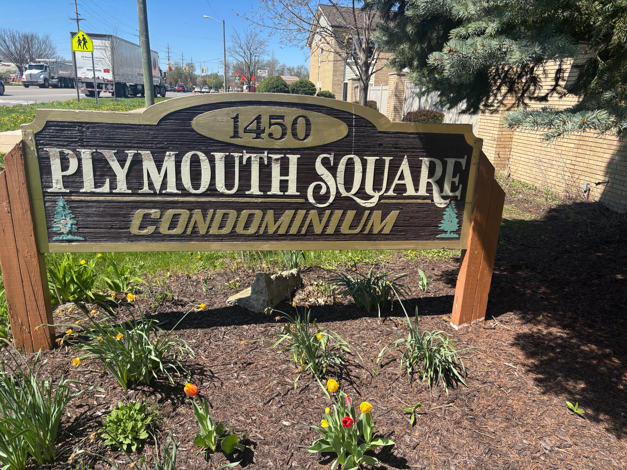 Plymouth Condo: 1450 Ann Arbor Rd W