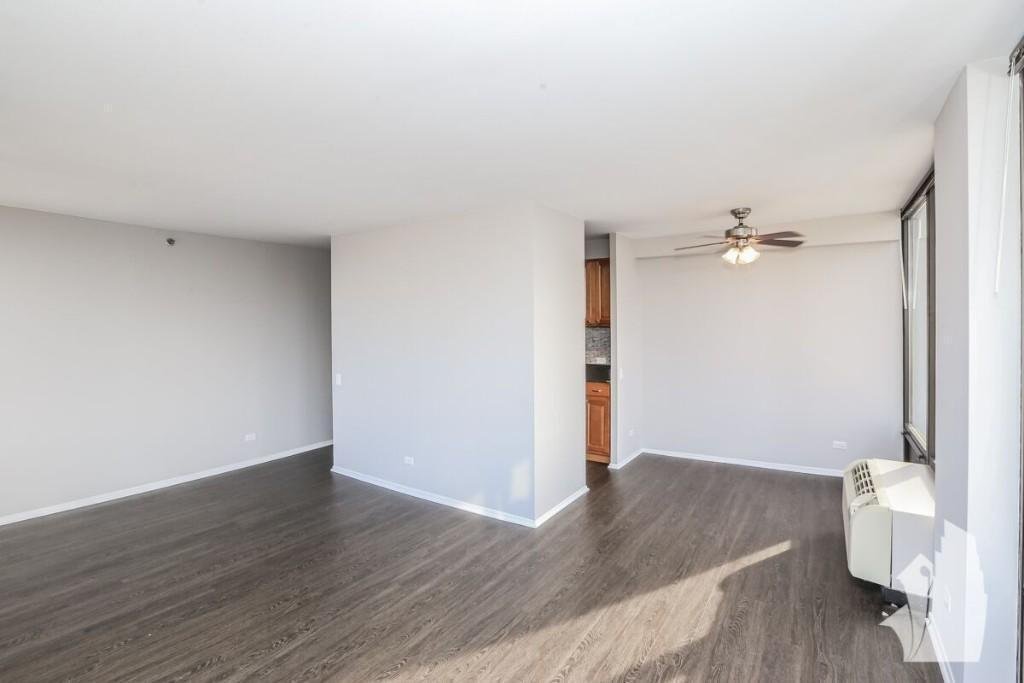 Chicago Condo: 4334 North HAZEL St
