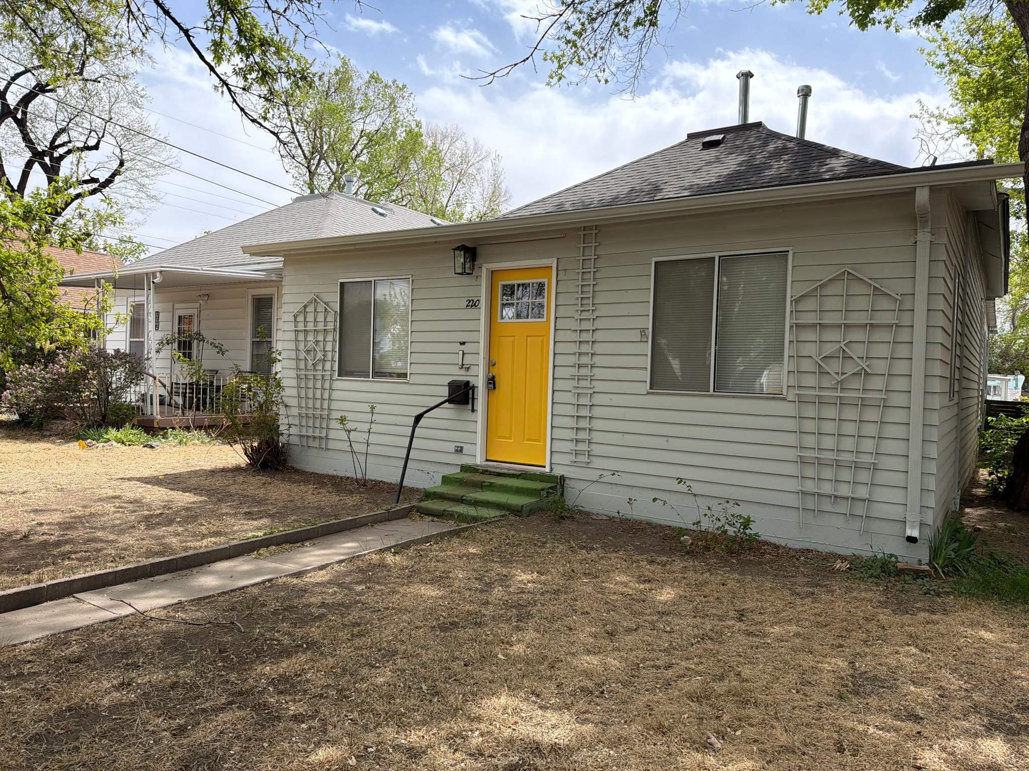 Eaton House: 220 2nd St