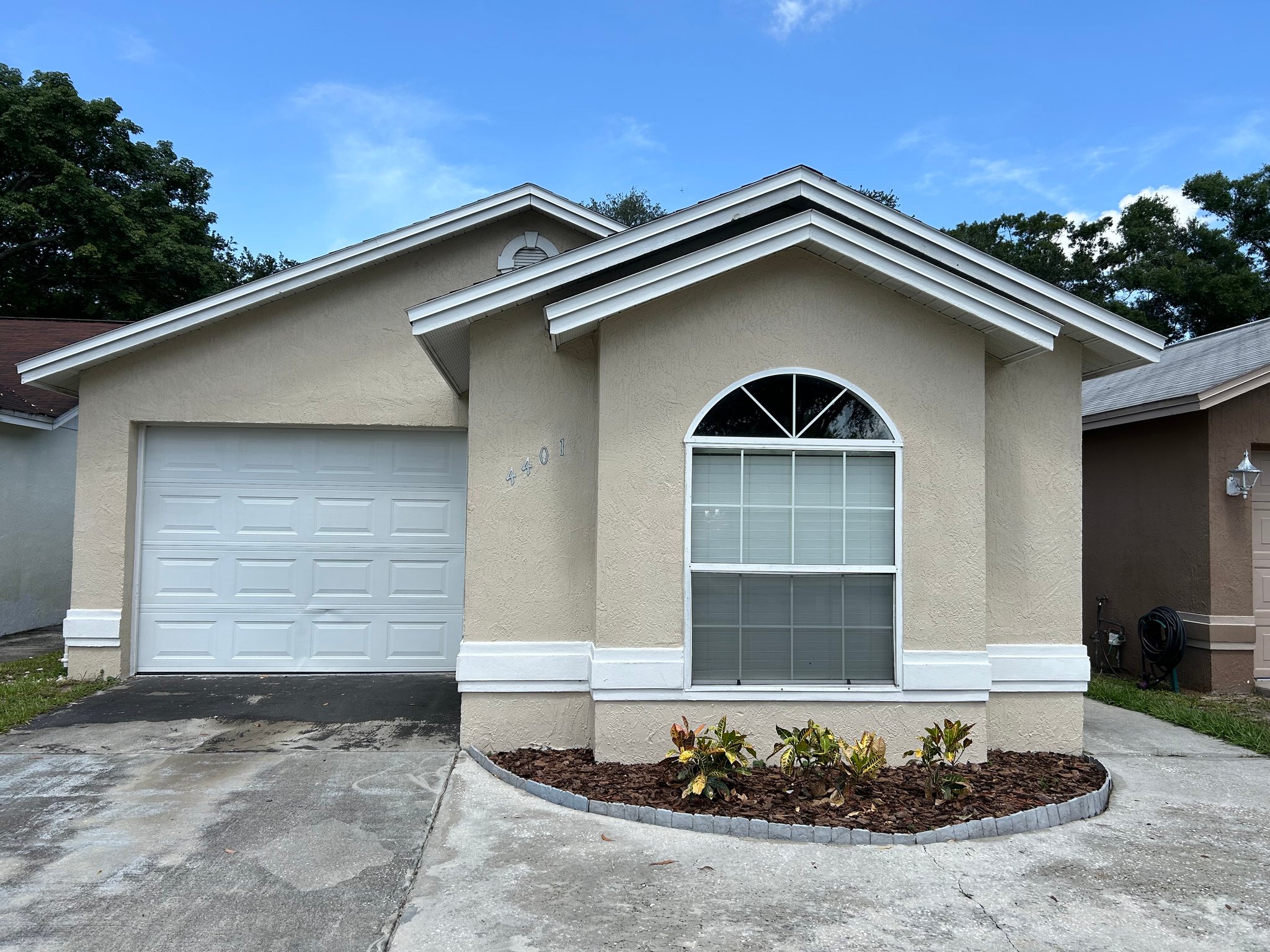 Land O Lakes House: 4401 Longshore Dr