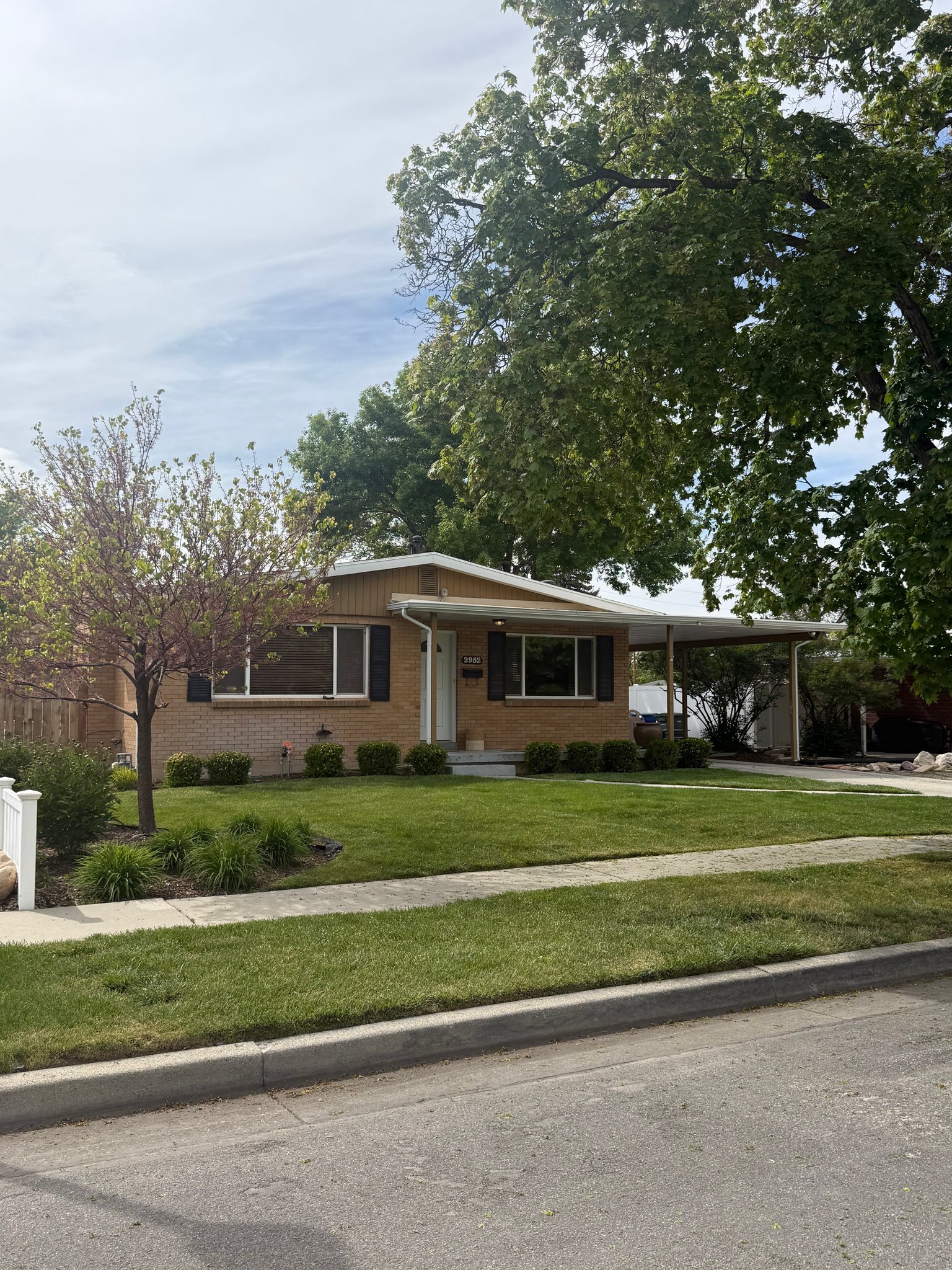 Salt Lake City House: 2952 S Hartford St