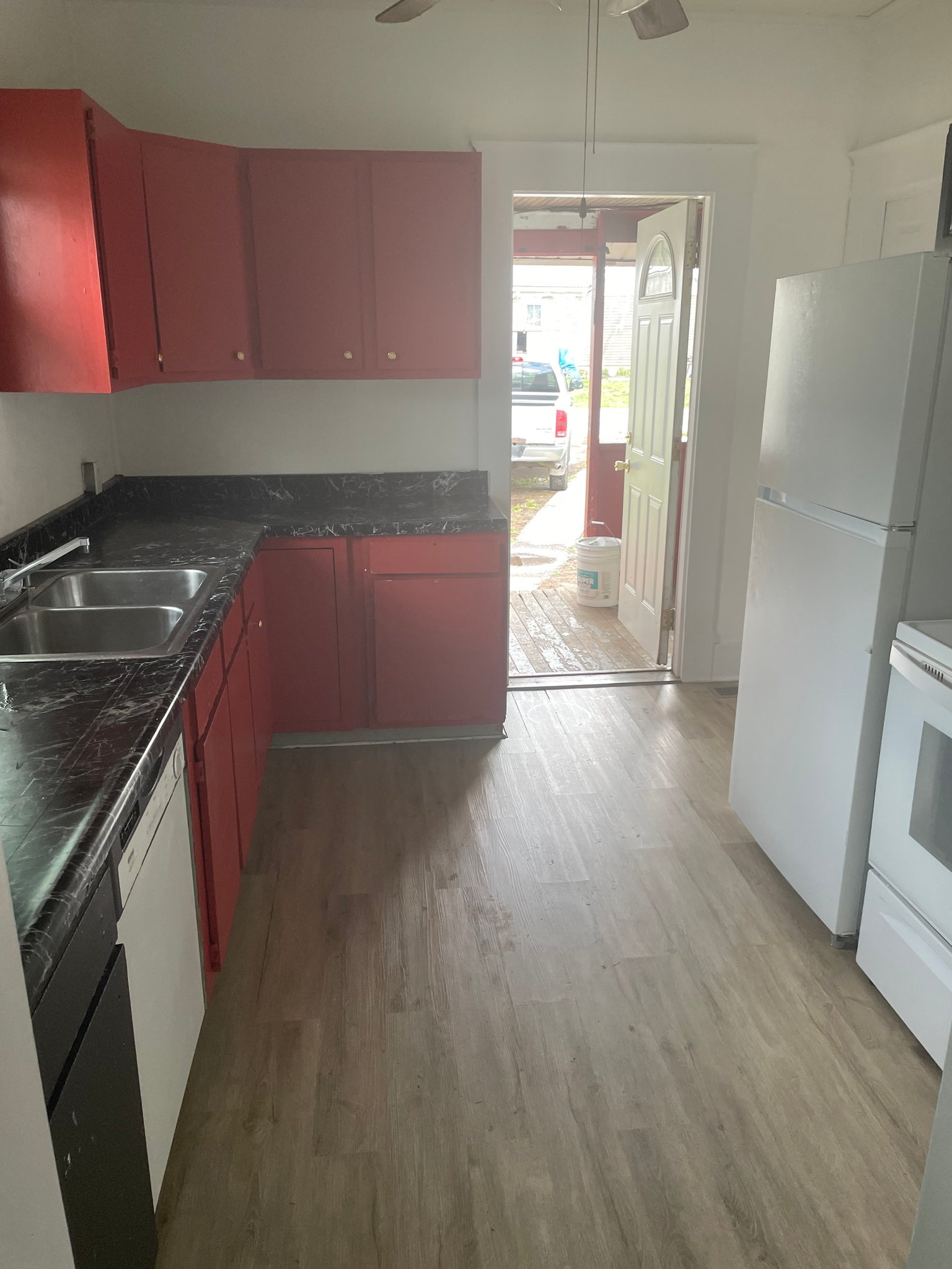 Fayette House: 208 Watts Ave