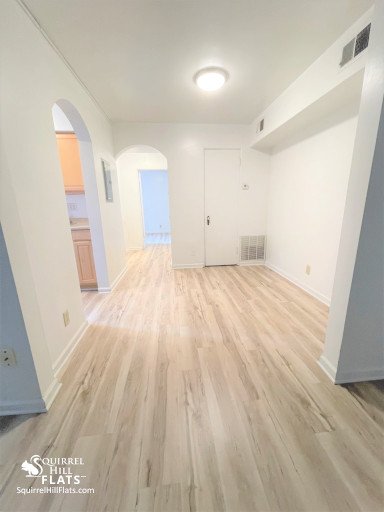Pittsburgh Apartment: 5712 Phillips Avenue