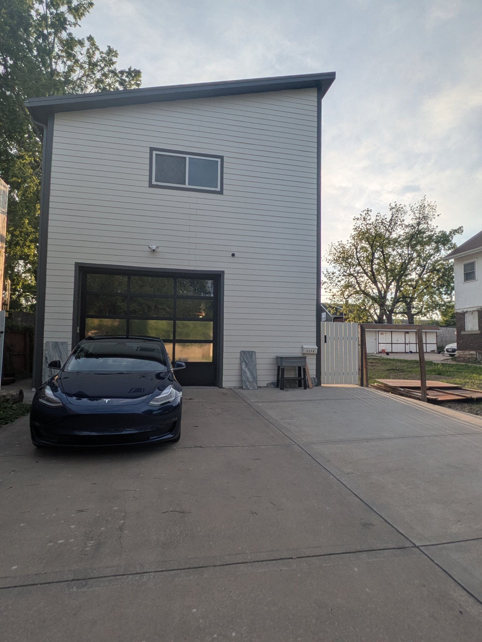 Kansas City Apartment: 3258 Gillham Rd