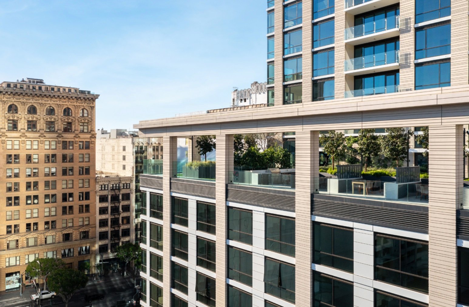 Los Angeles Condo: 400 S Broadway