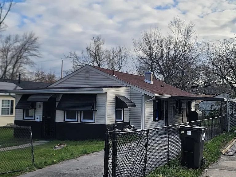 Wilmington House: 419 Bethune Dr,